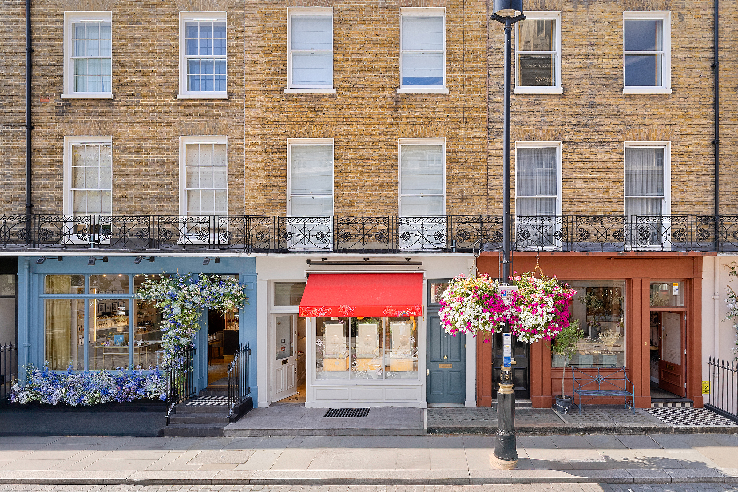 Striking home with private street entrance in the heart of Belgravia