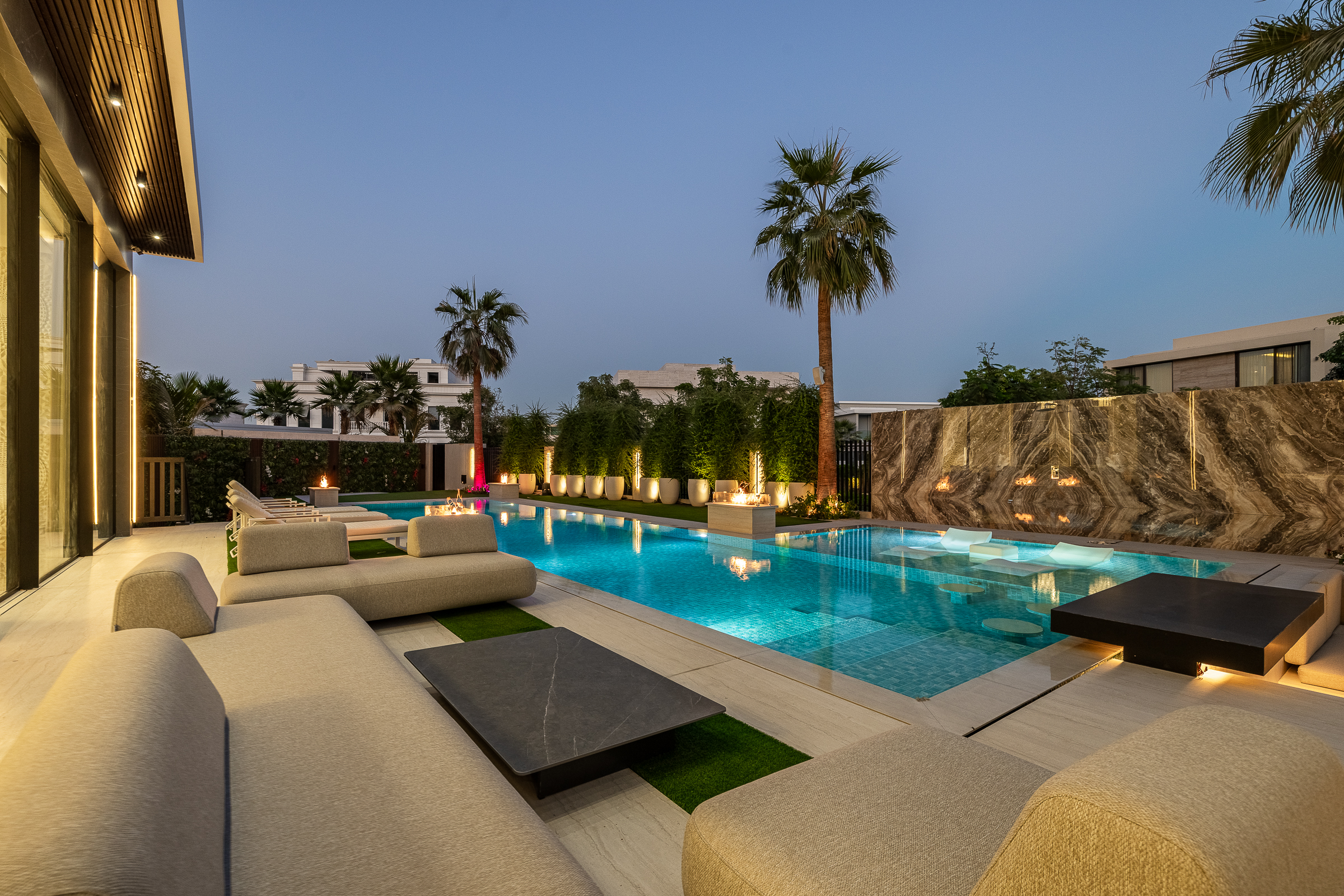 Exquisite Contemporary Villa at The Parkway