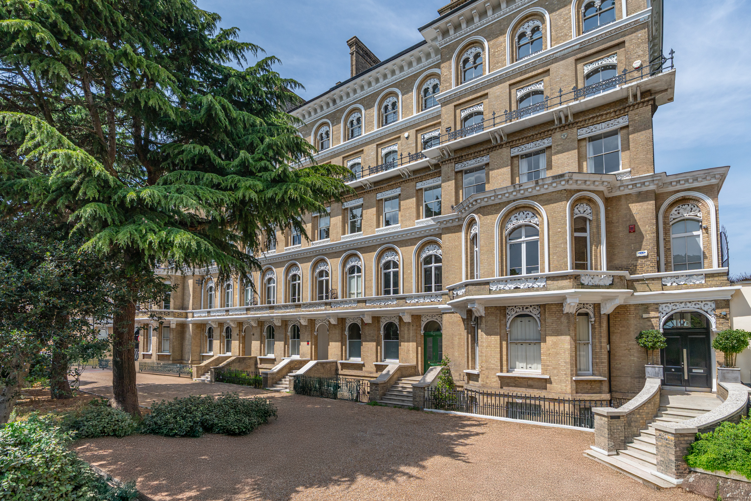 Exceptional Apartment with Roof Terrace Overlooking Clapham Common