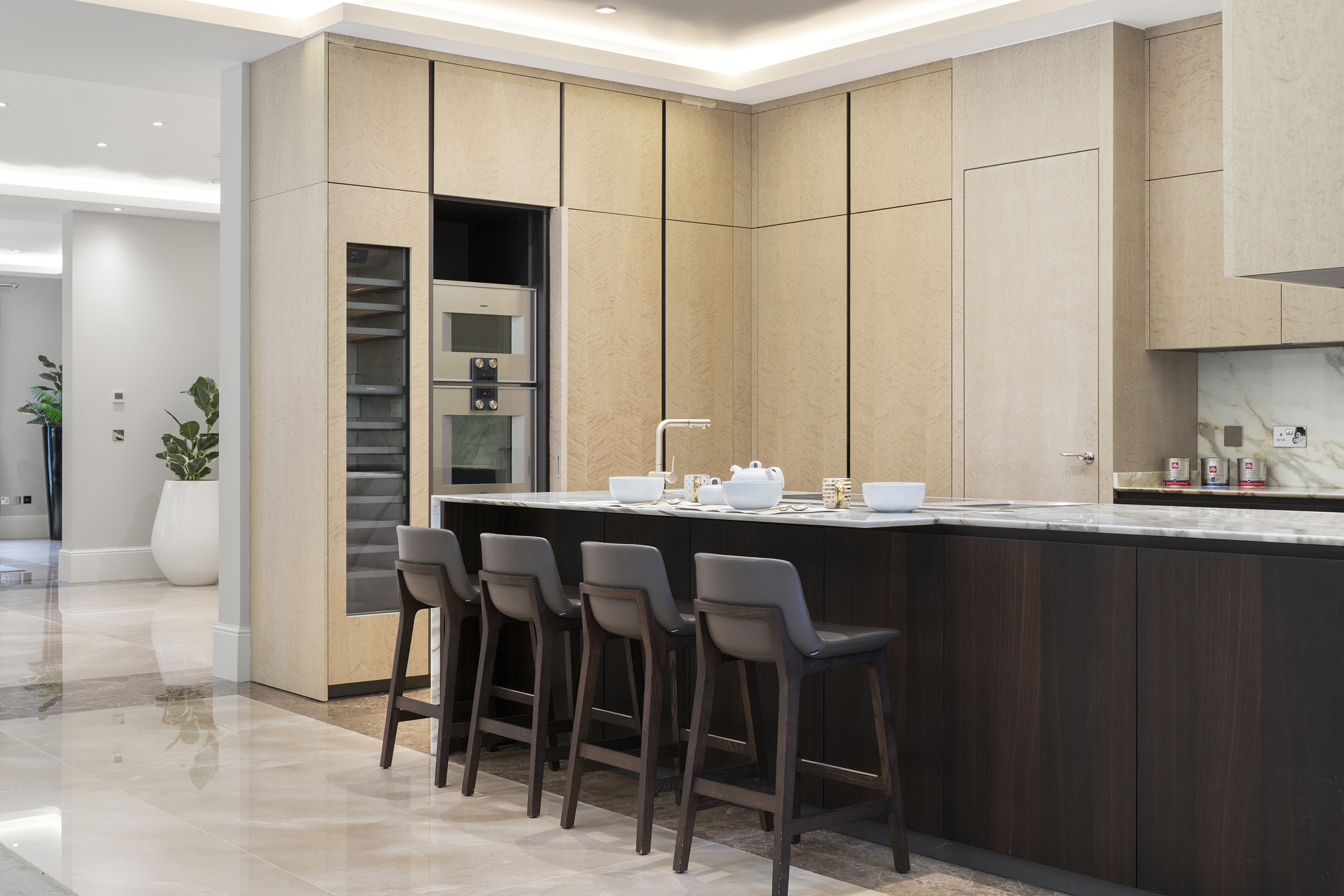 A Grand New-Build Home with Far-Reaching Views on the Coombe Estate