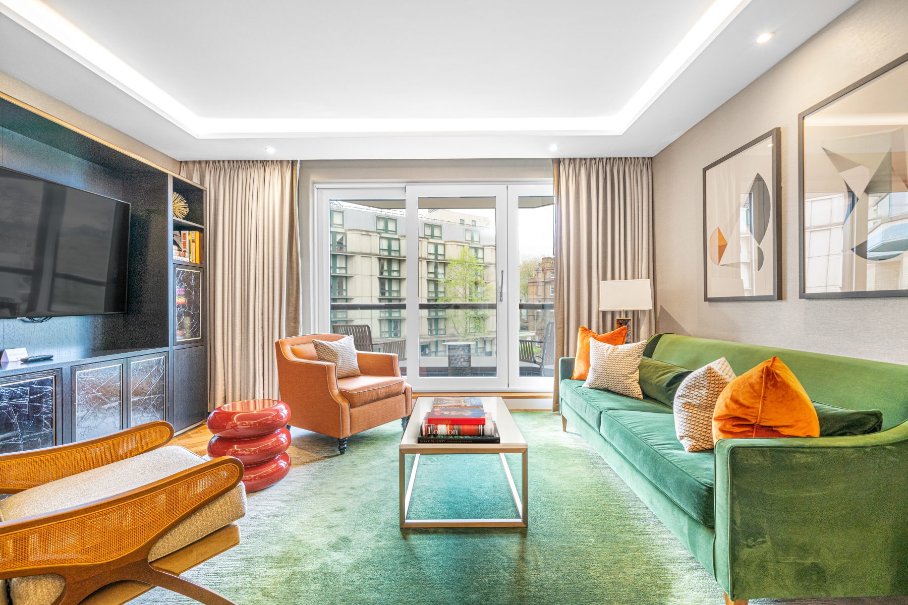 Stylish two-bedroom apartment for rent in Kensington residence with communal gym