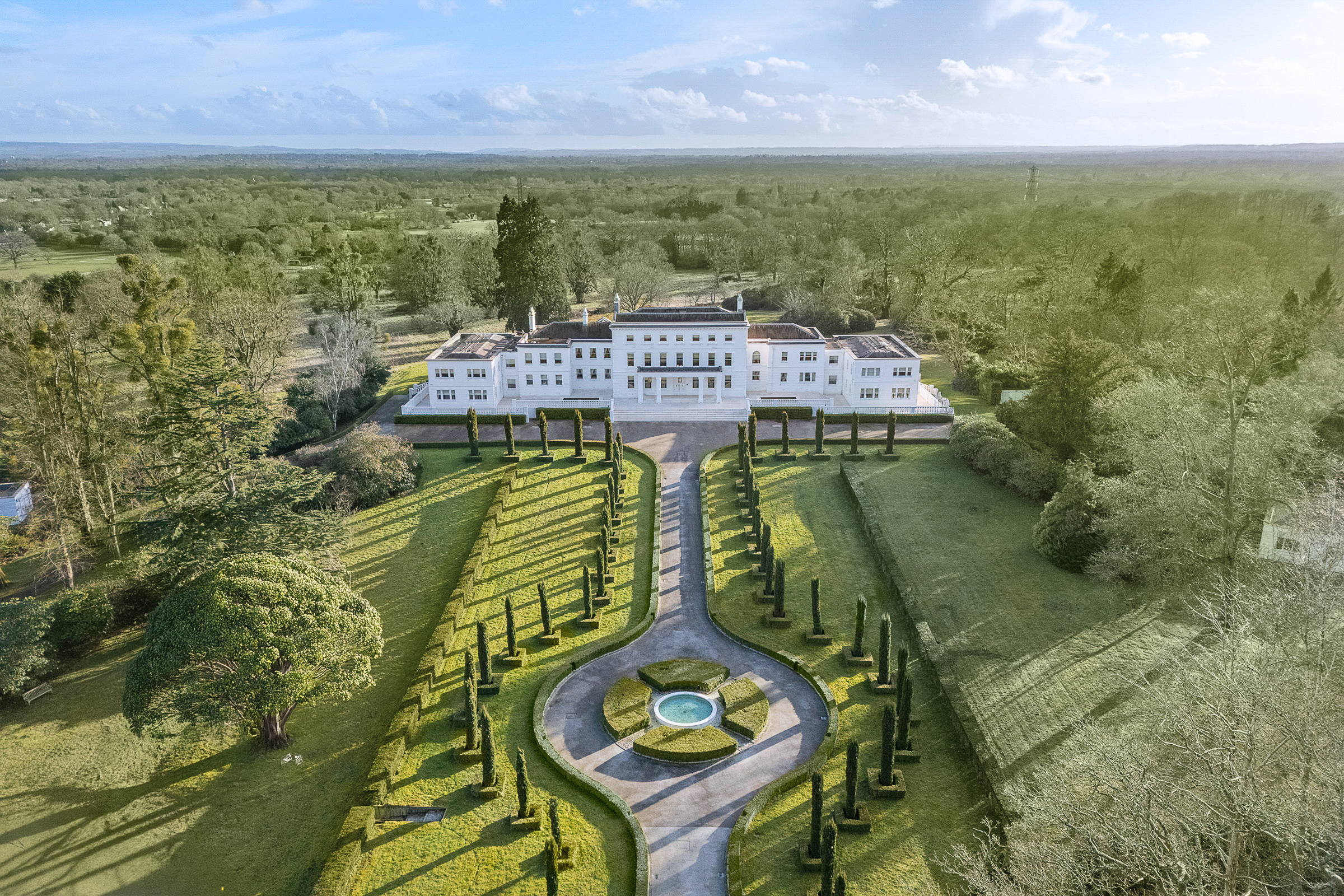 Exquisite period mansion in the heart of Surrey