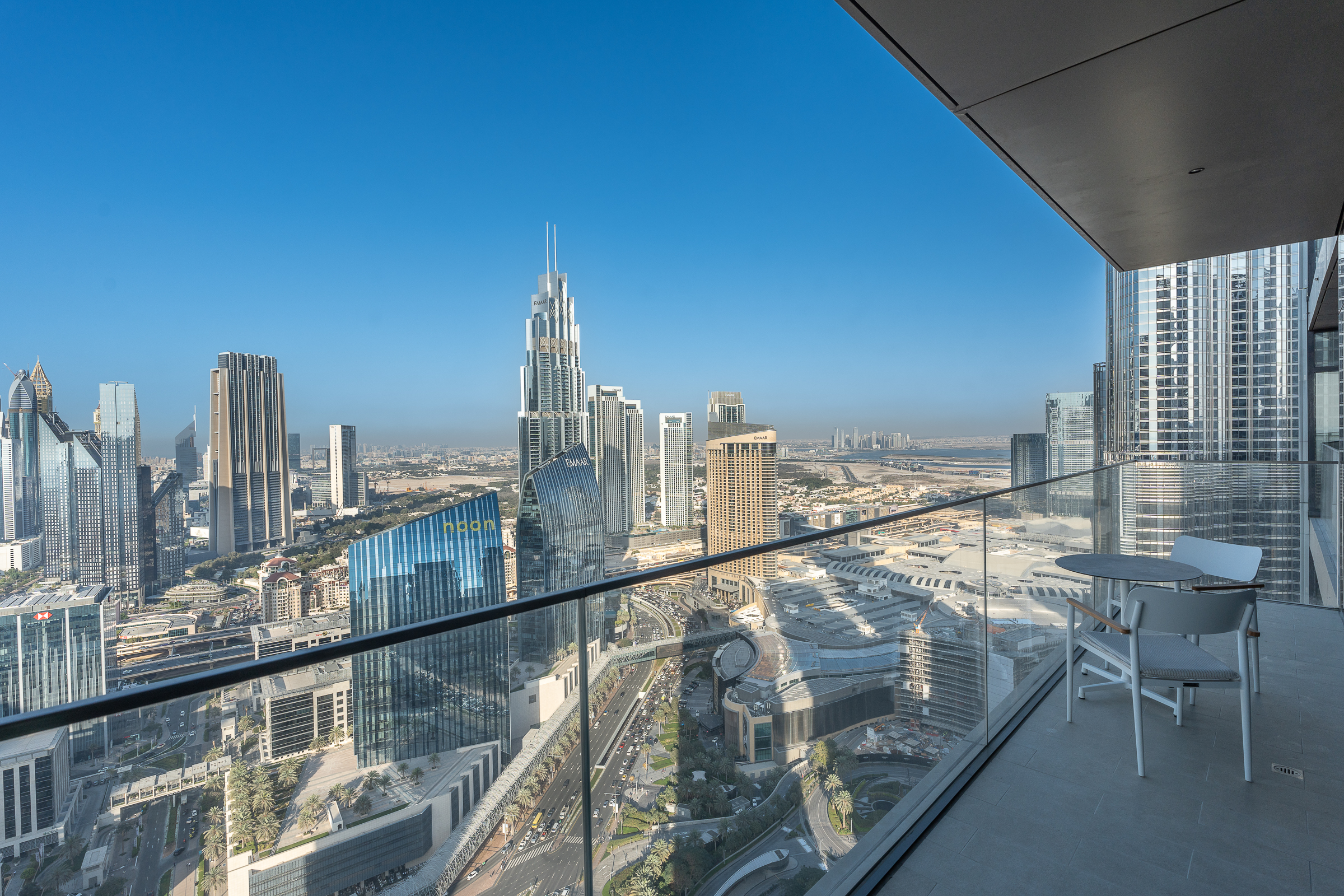 Spacious Apartment with Stunning Burj Khalifa View