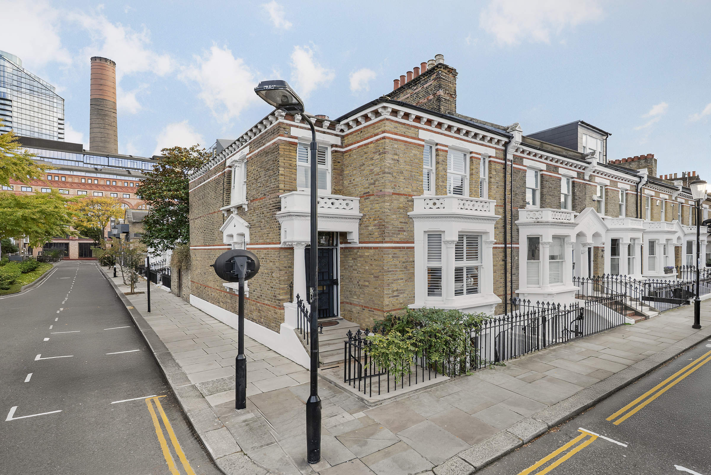 A Thoughtful Chelsea Home with Garden and Roof Terrace