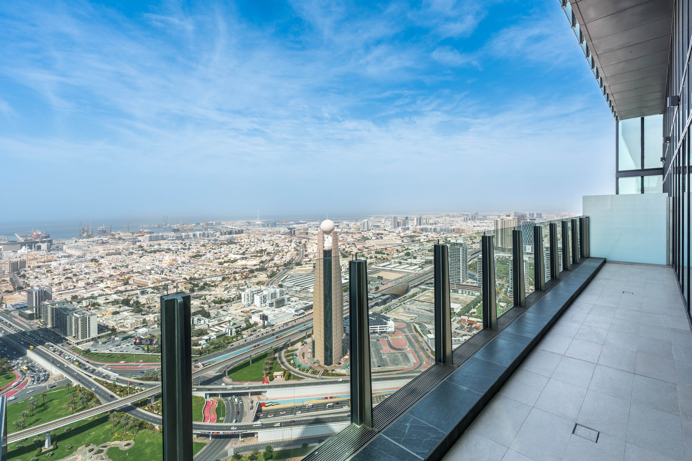 Brand New, Fully Upgraded Luxury Apartment