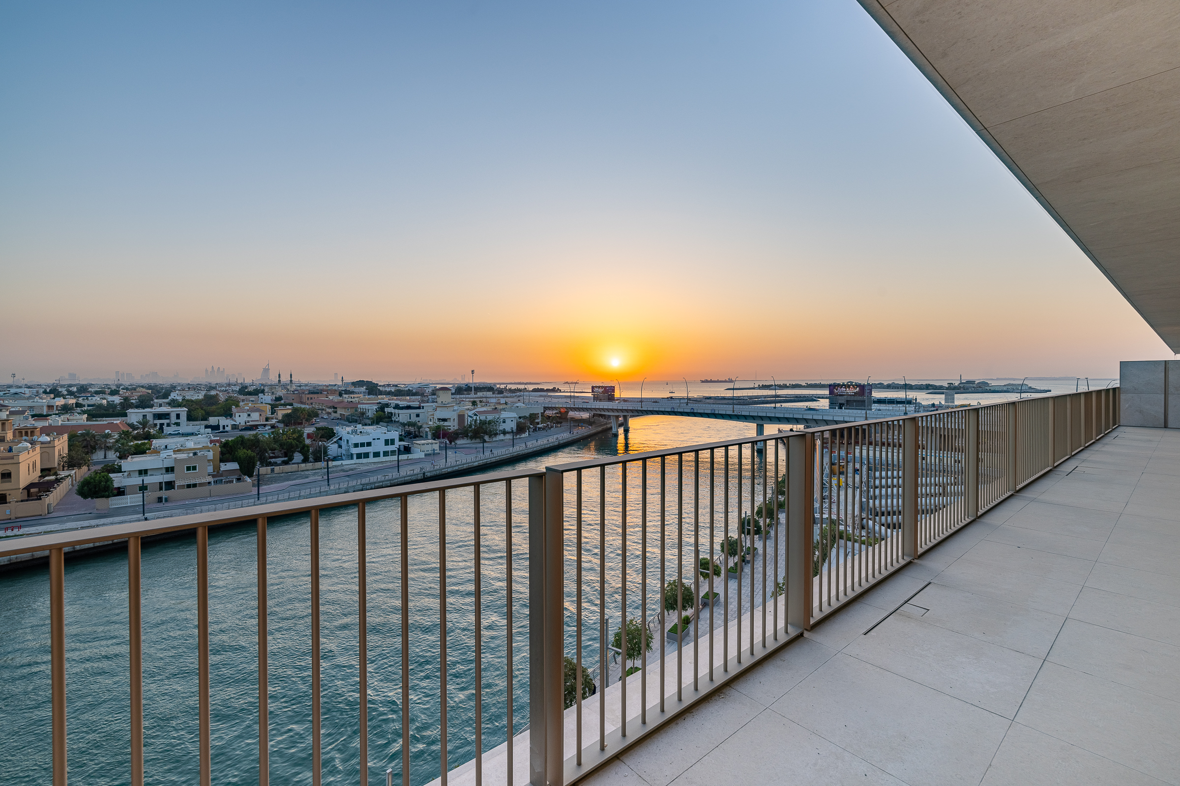 Branded Jumeirah Apartment Overlooking Dubai Canal