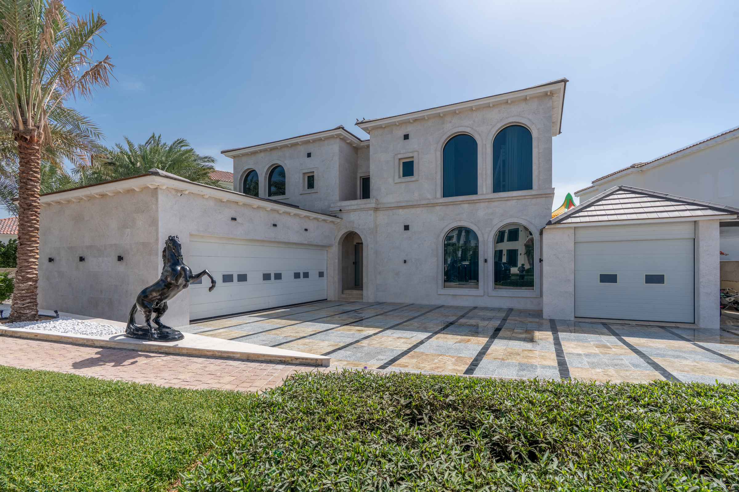 Fully-Upgraded Family Home With Lake Views in JGE