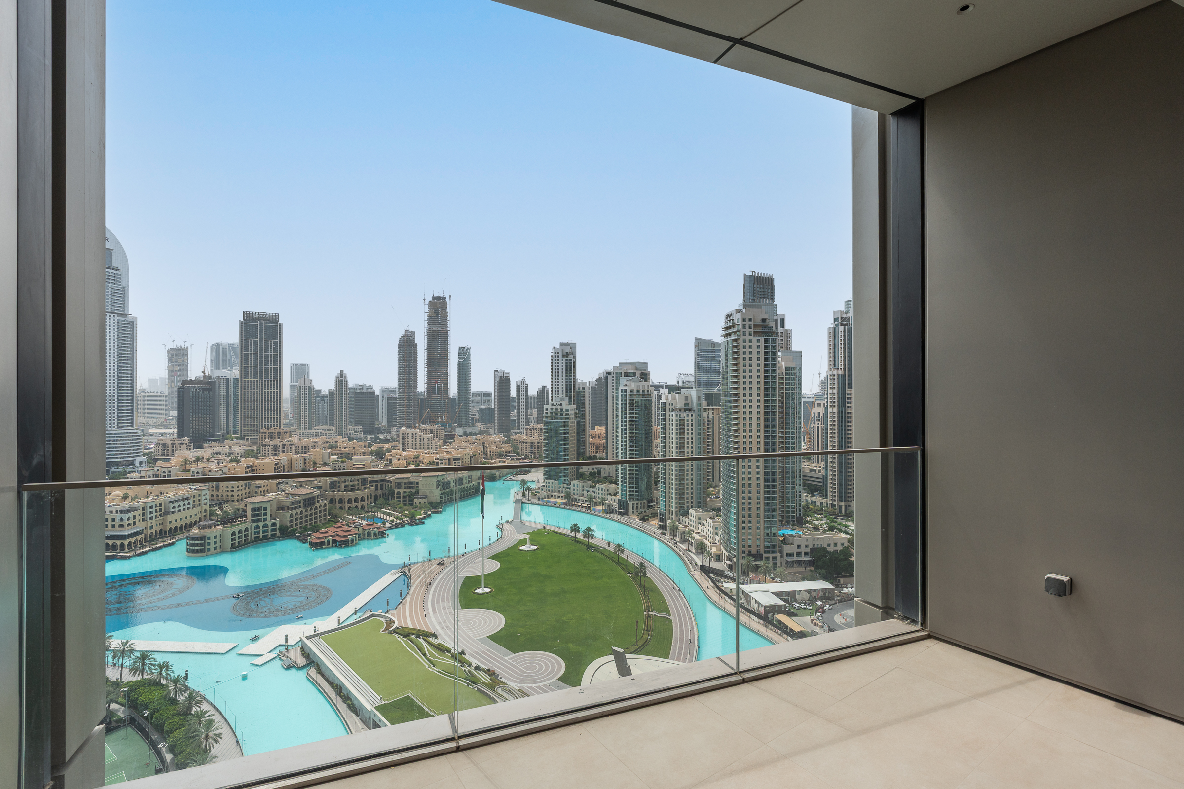 Turnkey Apartment Next to Burj Khalifa in Downtown