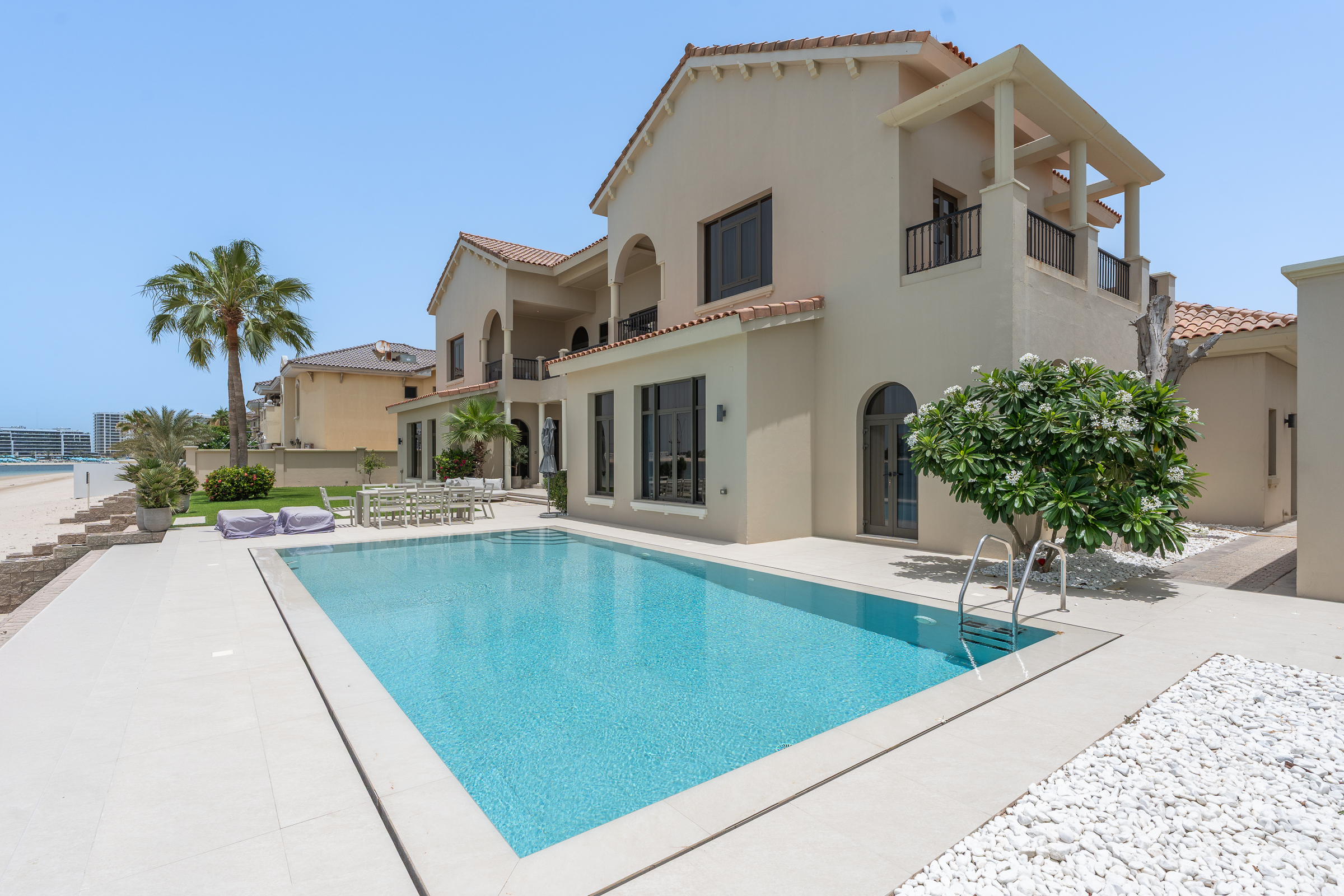 Serene Beachfront Villa on Palm Jumeirah