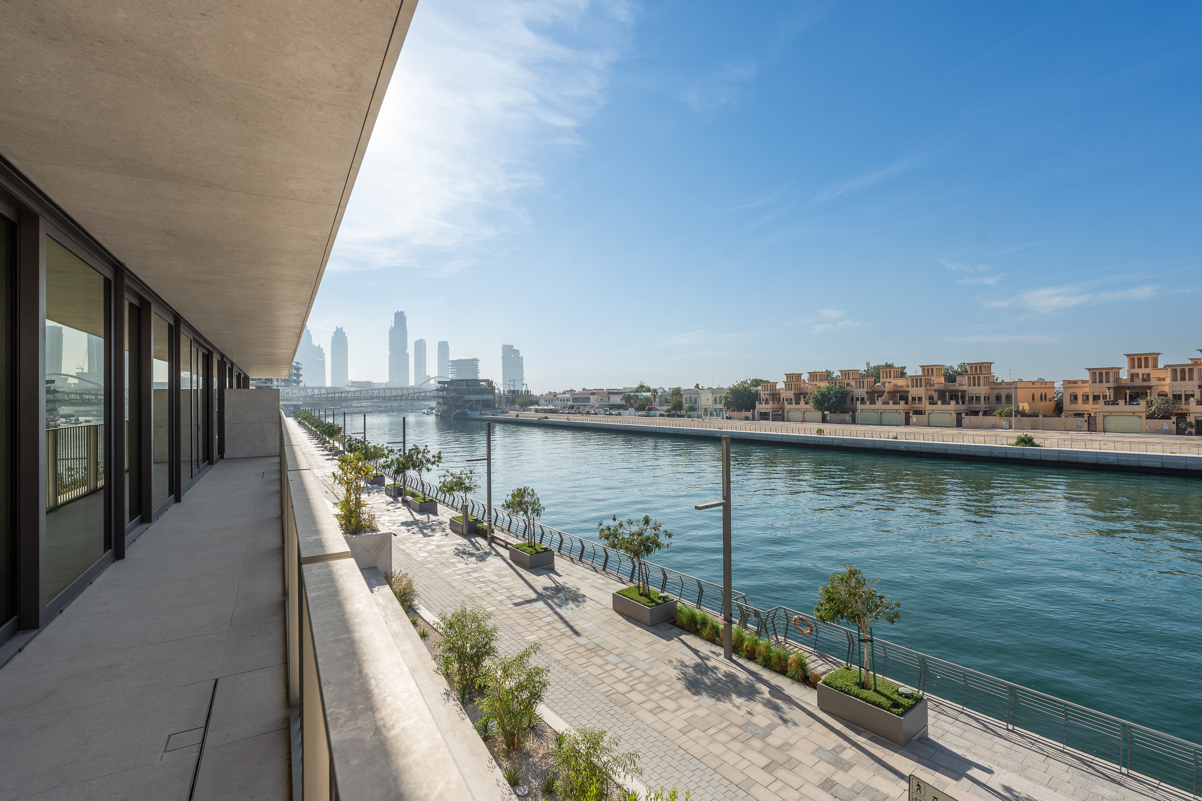 Stunning Branded Home With Canal Views in Jumeirah