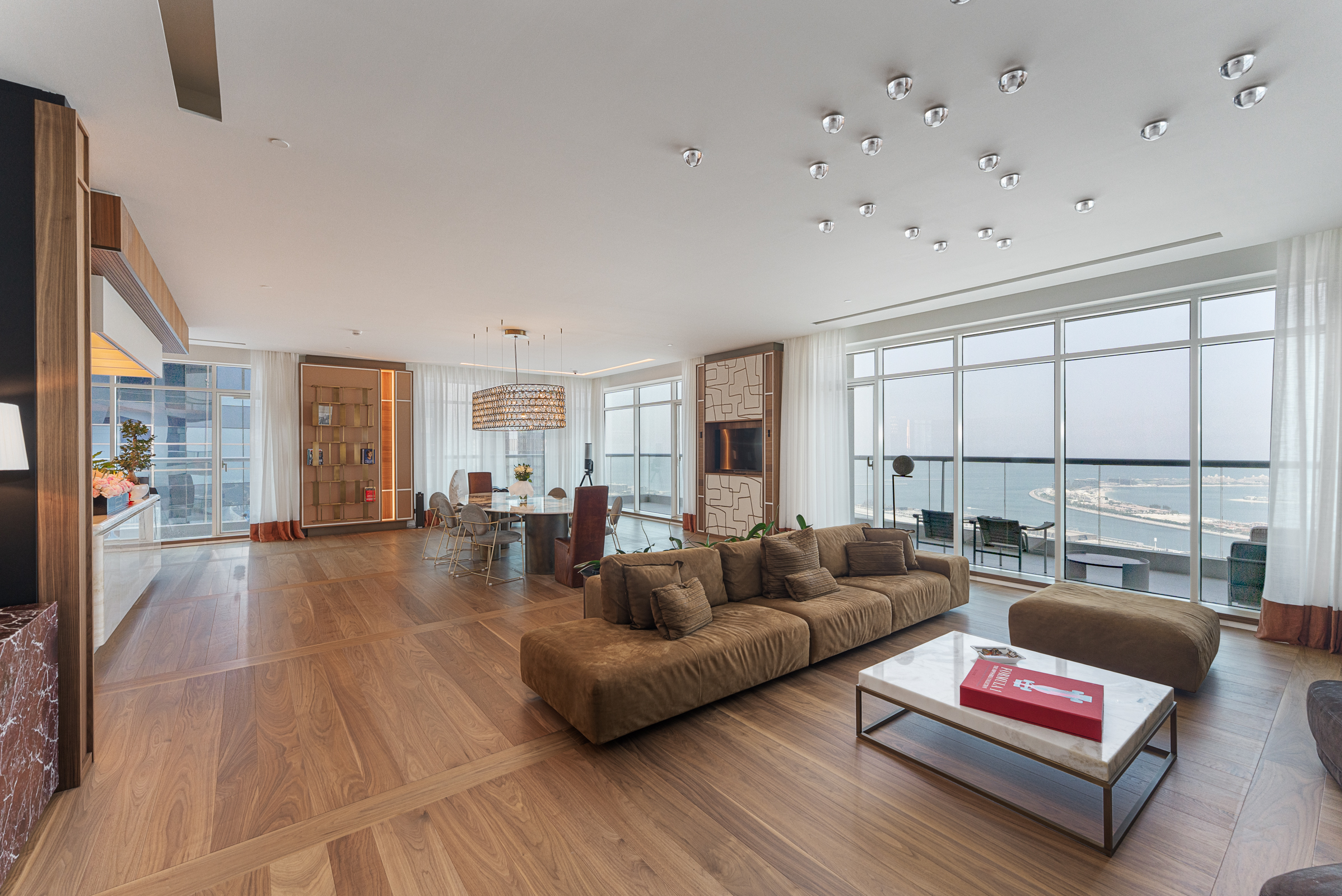 Redesigned Dubai Marina Apartment on High Floor