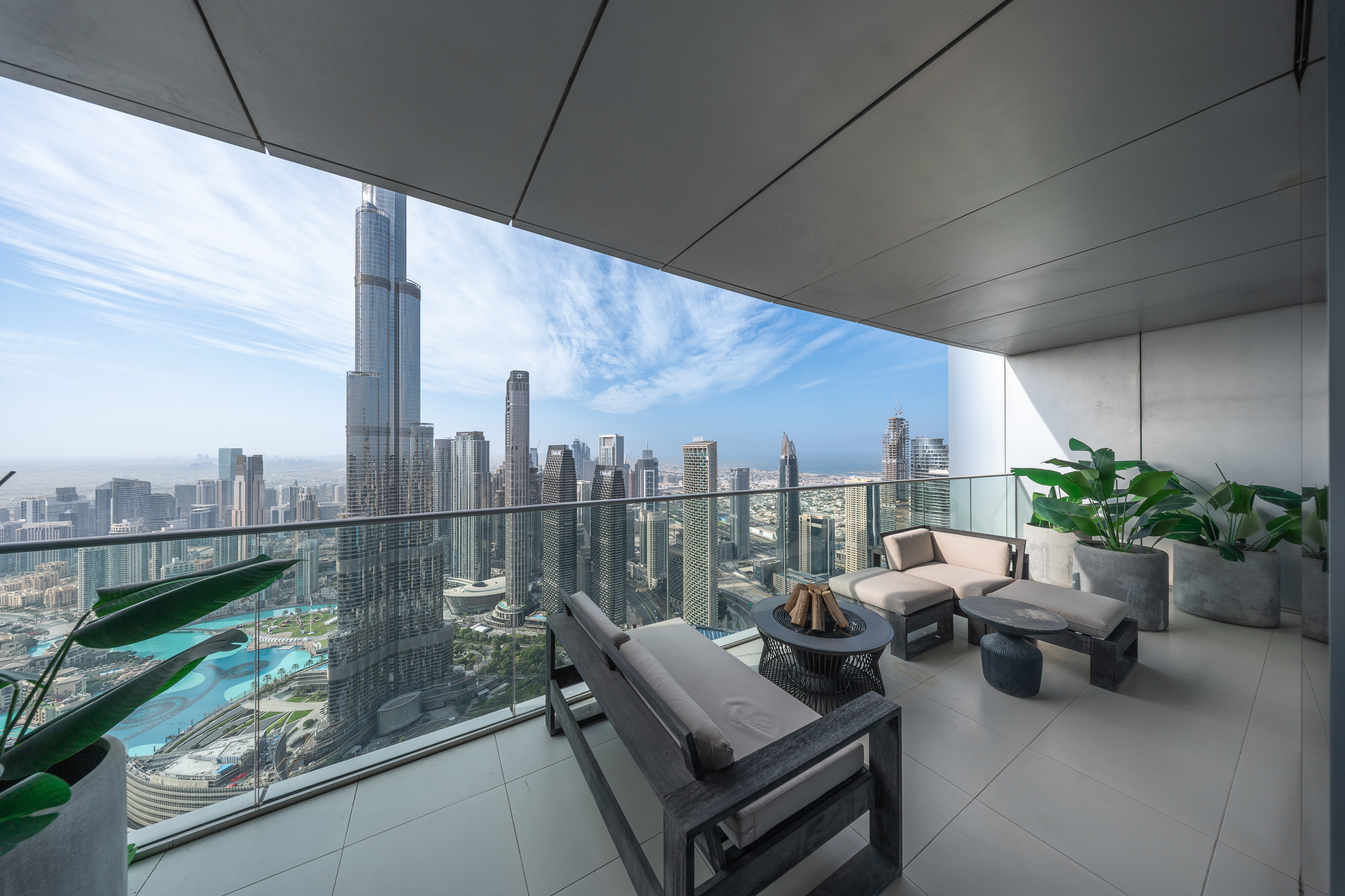 Upgraded Apartment with Sweeping Triple View