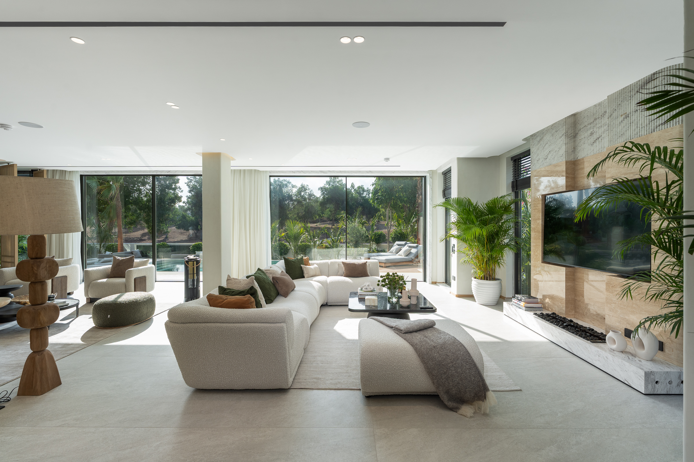 Modern Elegance in Olive Point Overlooking the Fairways