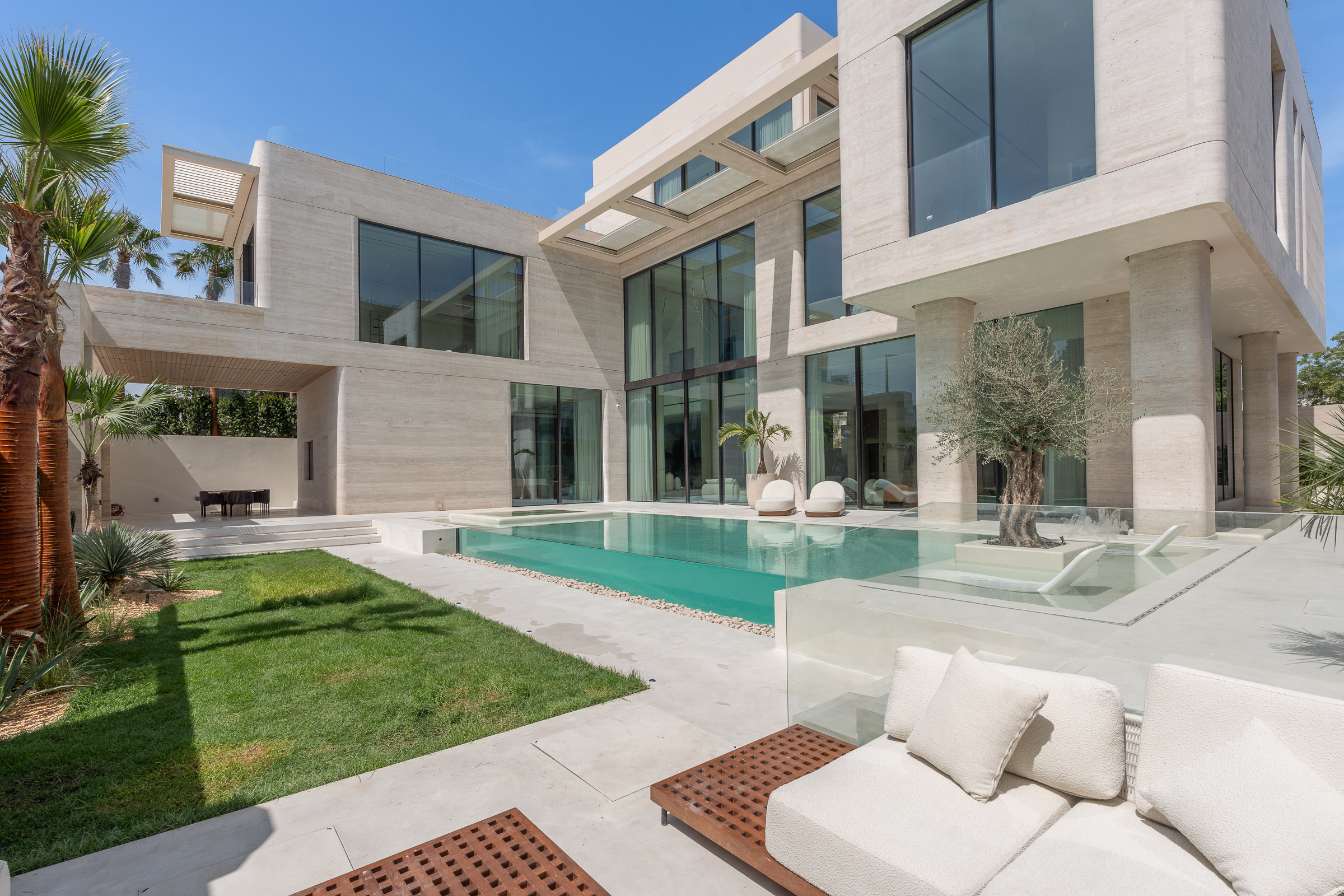 Lavish Al Wasl Villa With Burj Khalifa Views