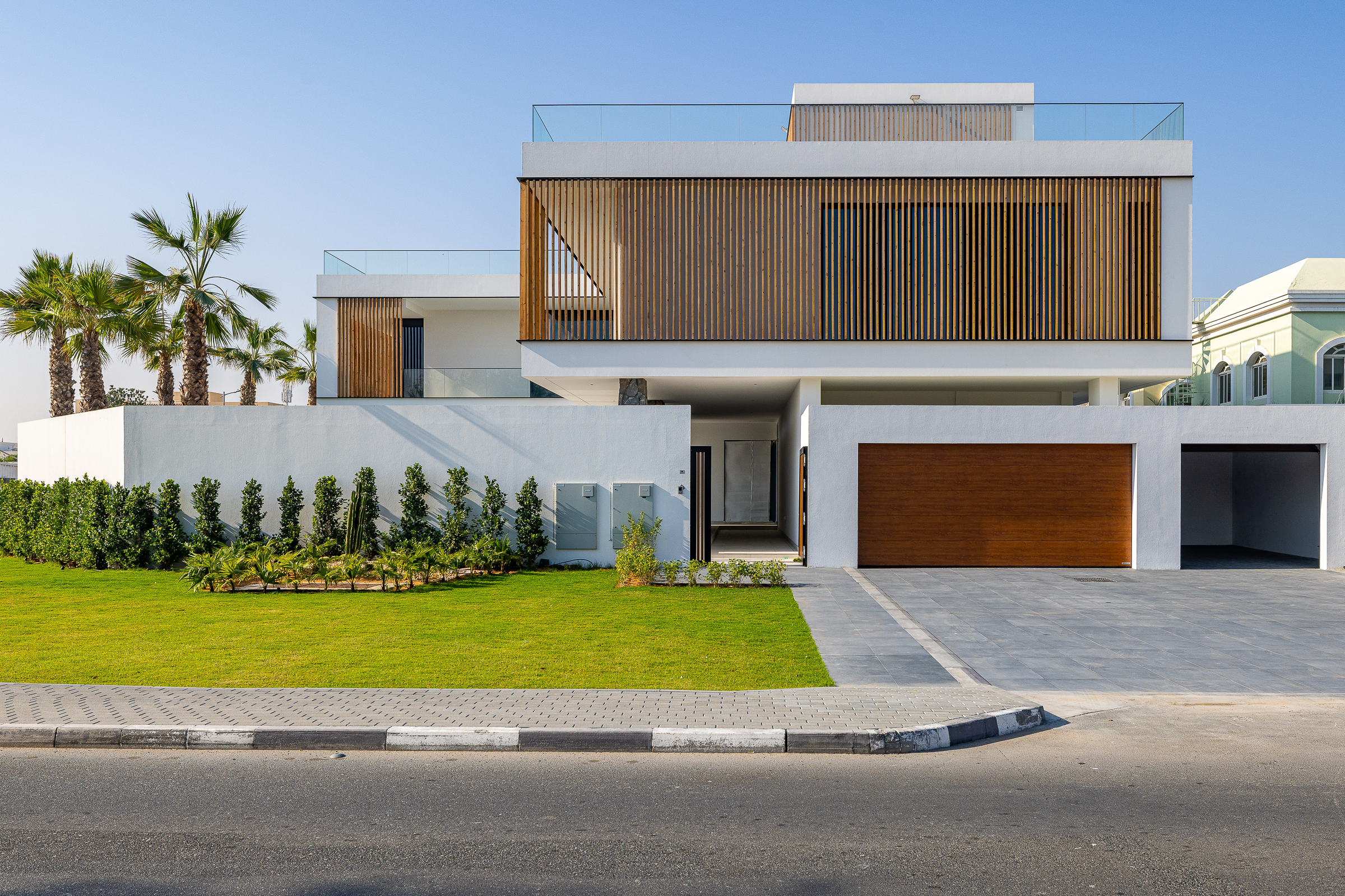 Modern Al Manara Mansion With Iconic City Vistas