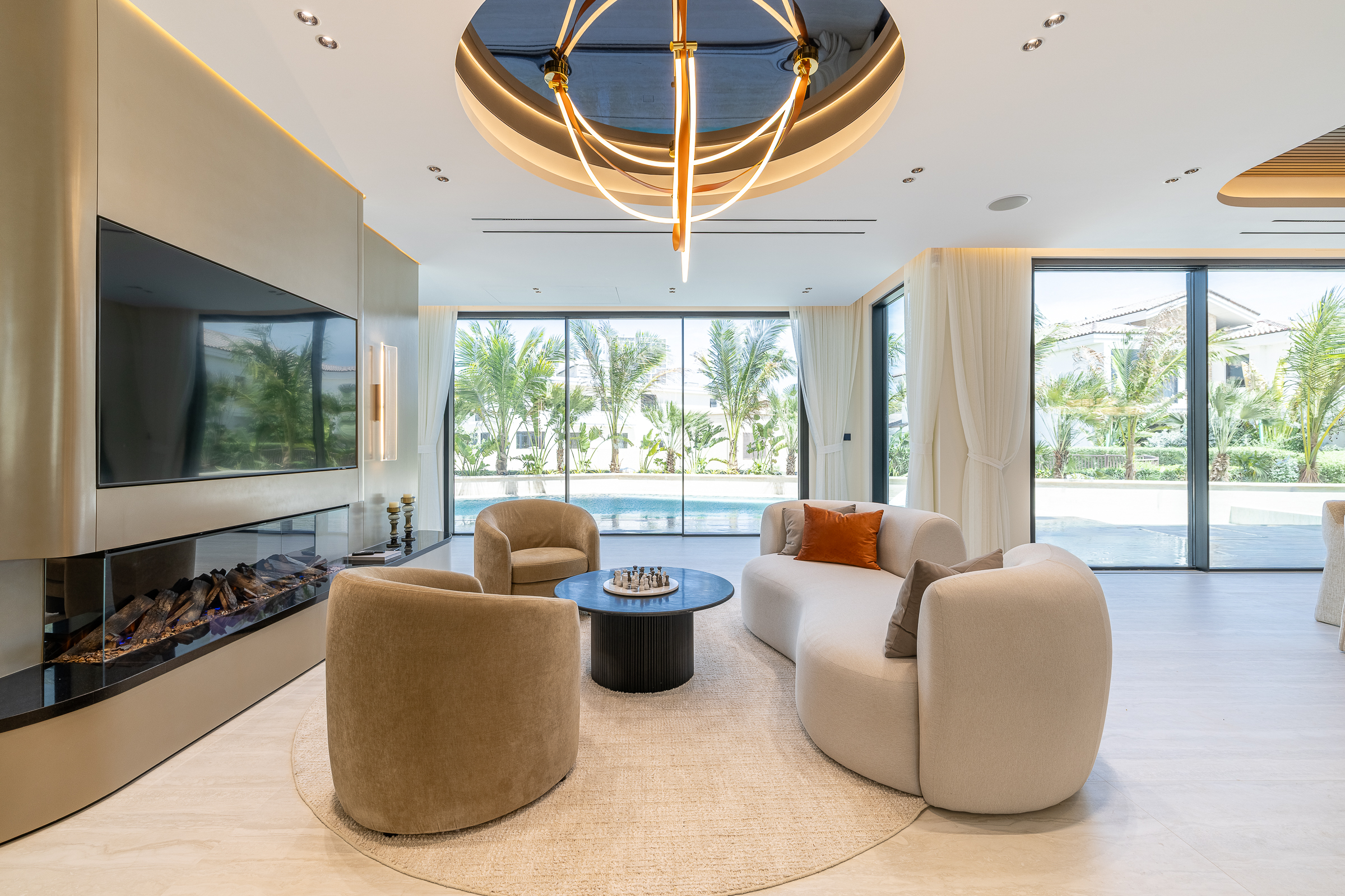 Fully-Upgraded Sophisticated Villa in JGE