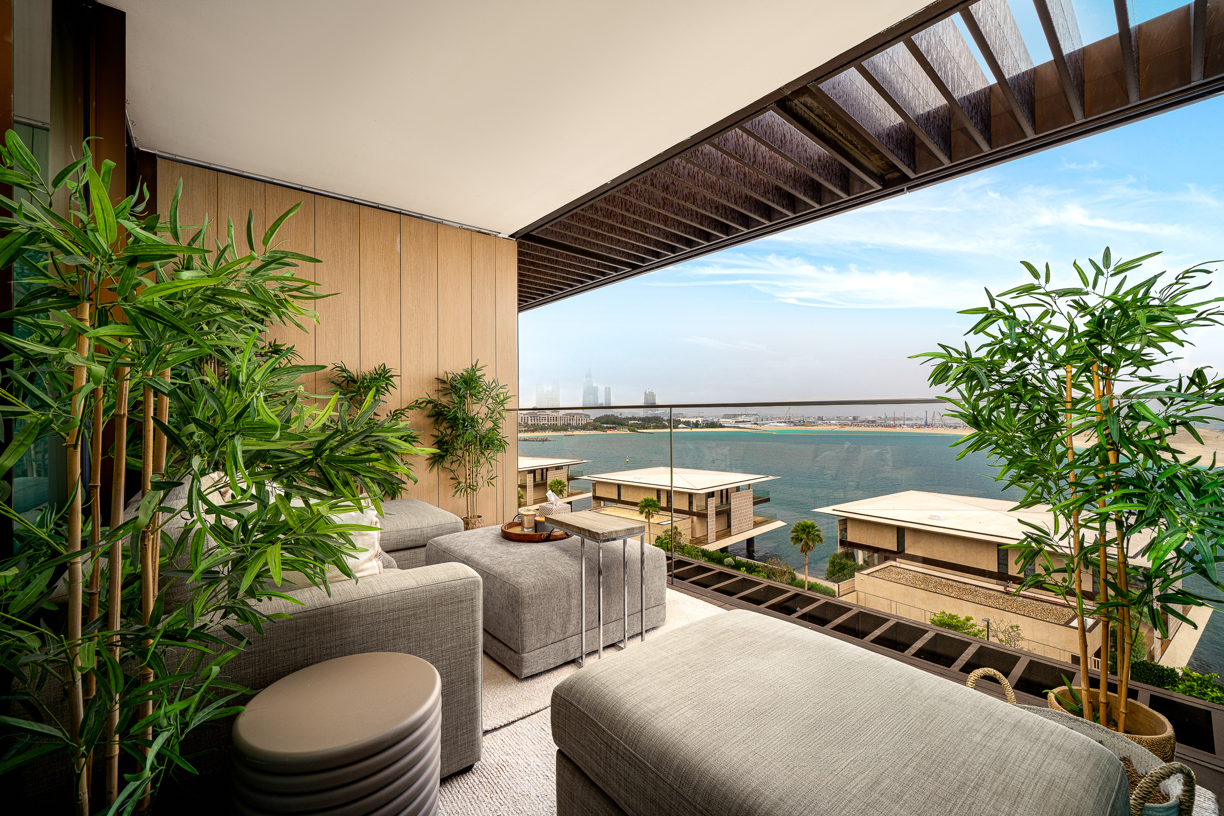 Branded Corner Residence on Jumeirah Bay Island