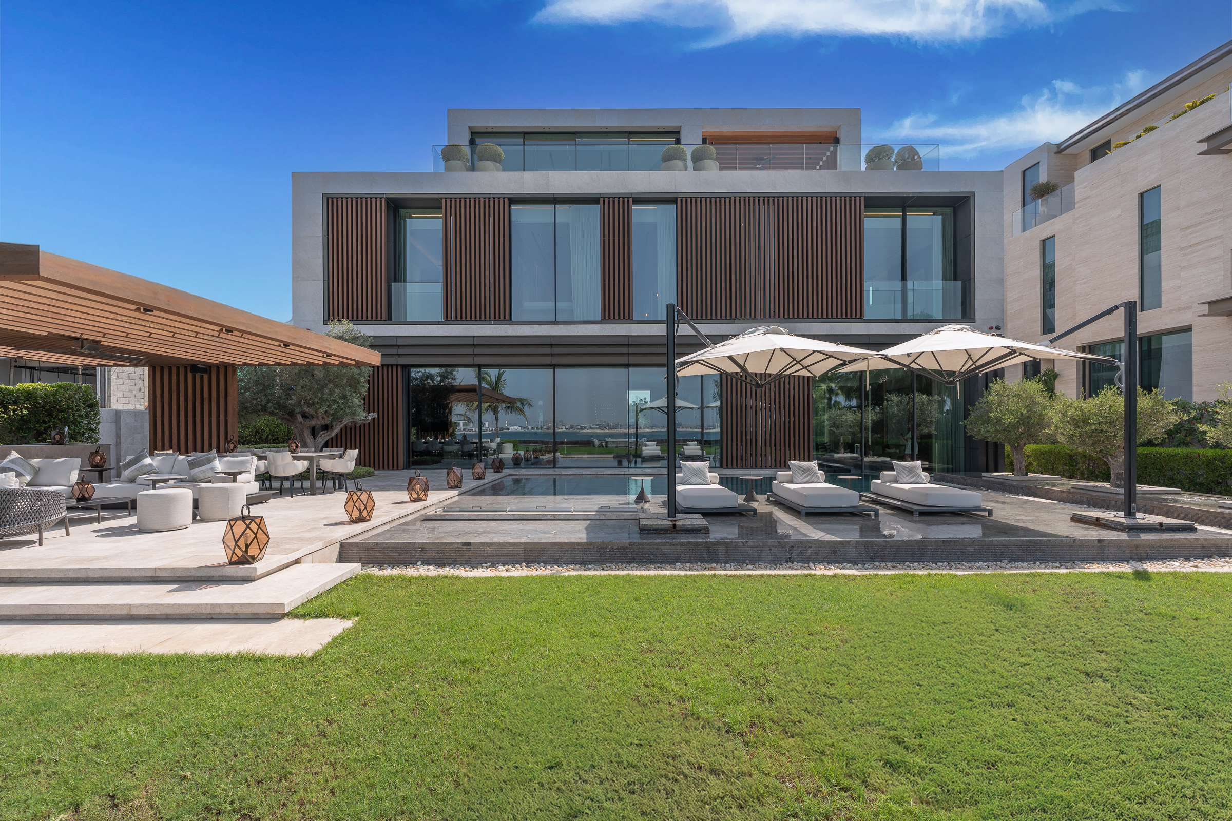 Modern Villa With Sea Views on Jumeirah Bay Island