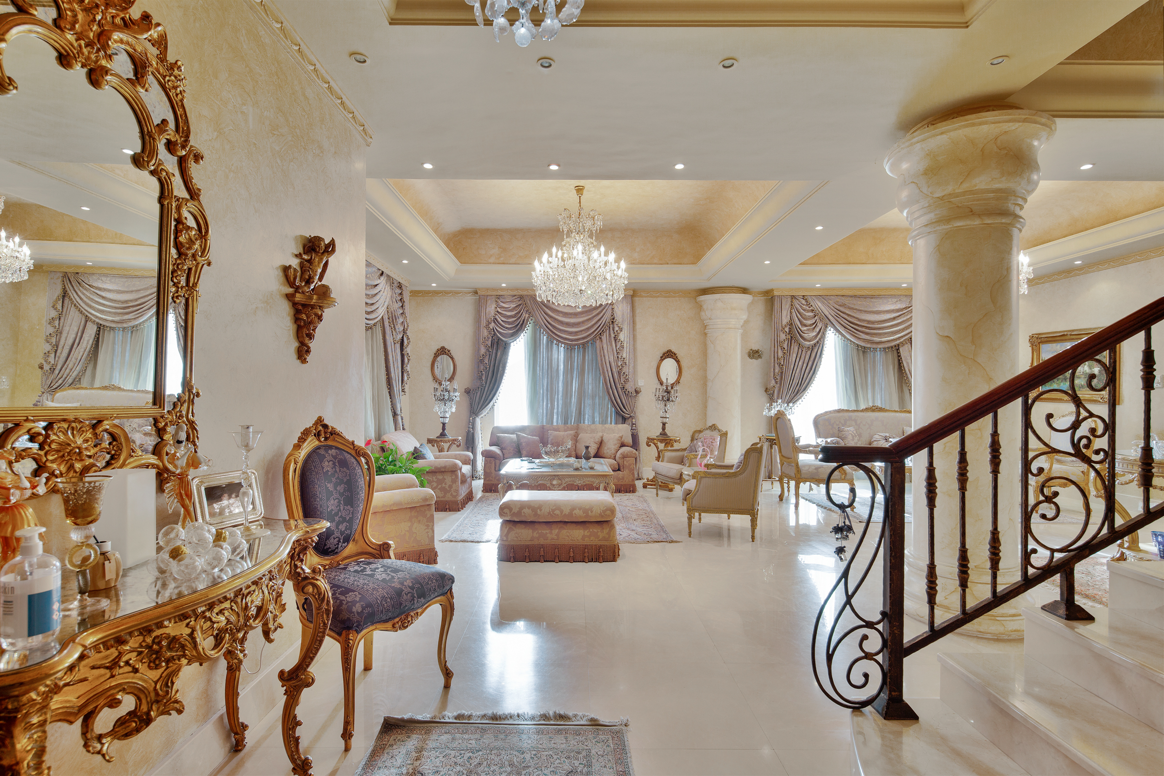 Furnished Extended EF Villa on The Main Lake