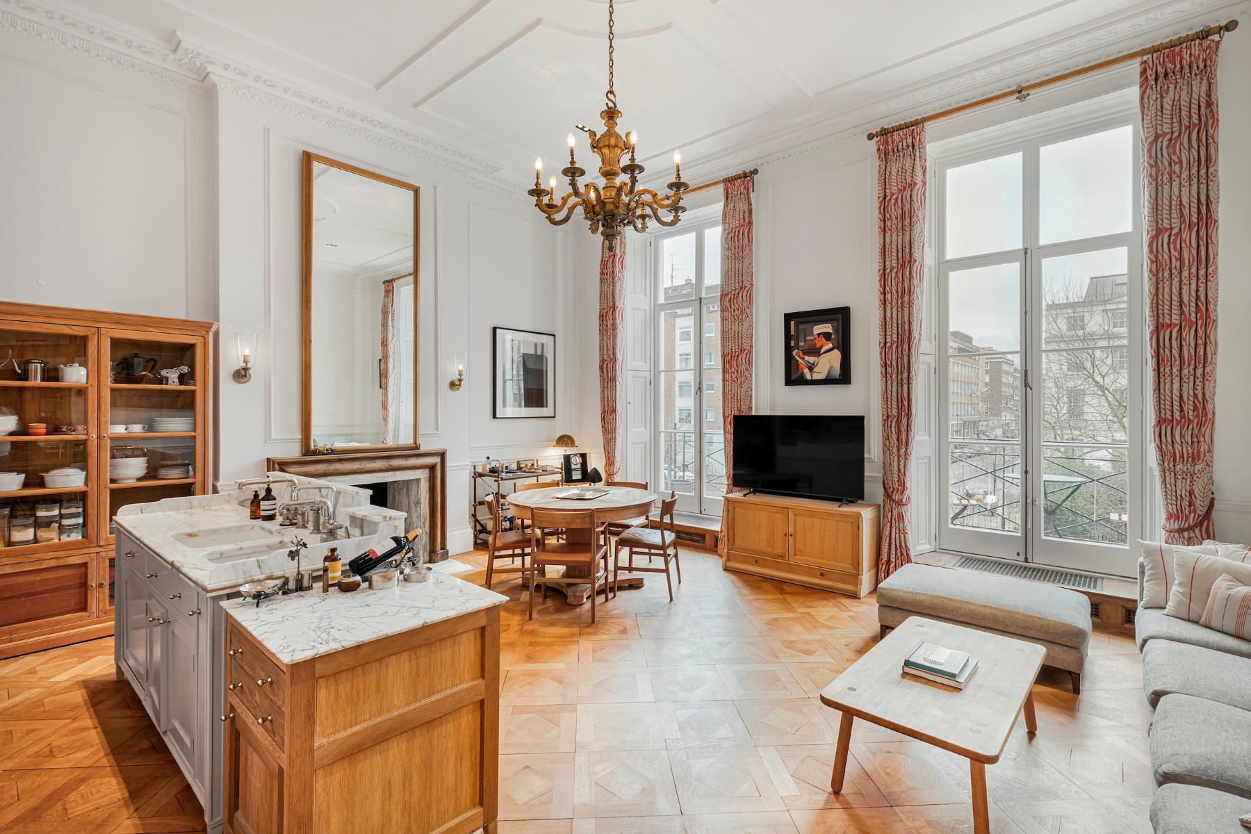 A rare opportunity to purchase a first-floor apartment on Bryanston Square