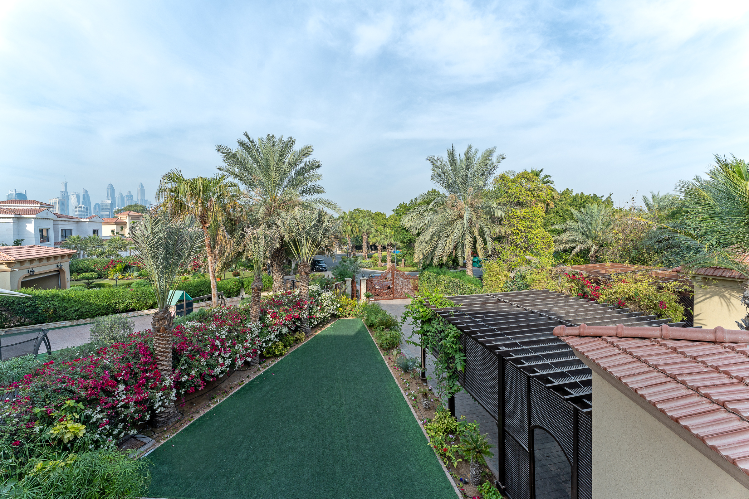 Exquisitely Designed and Furnished Lake View Villa