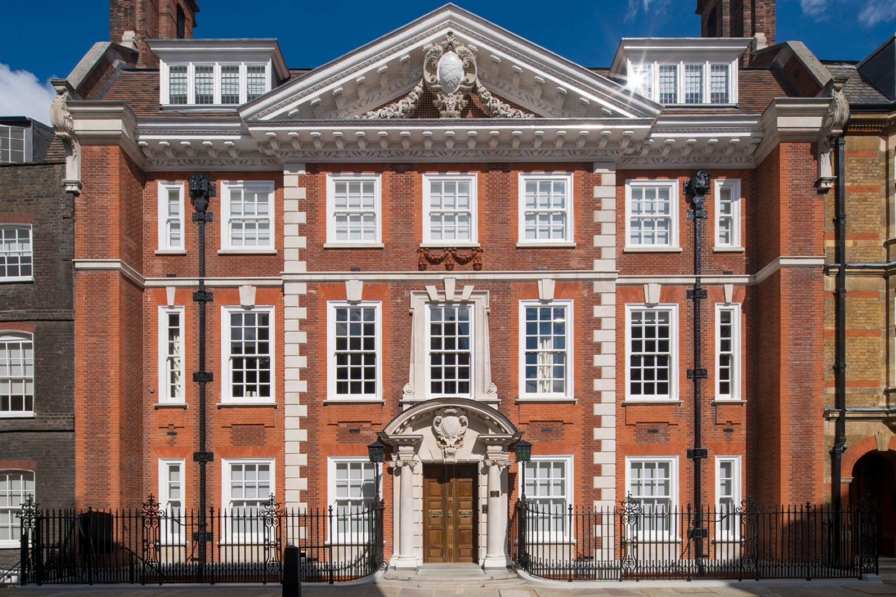 A beautifully renovated home in the heart of London