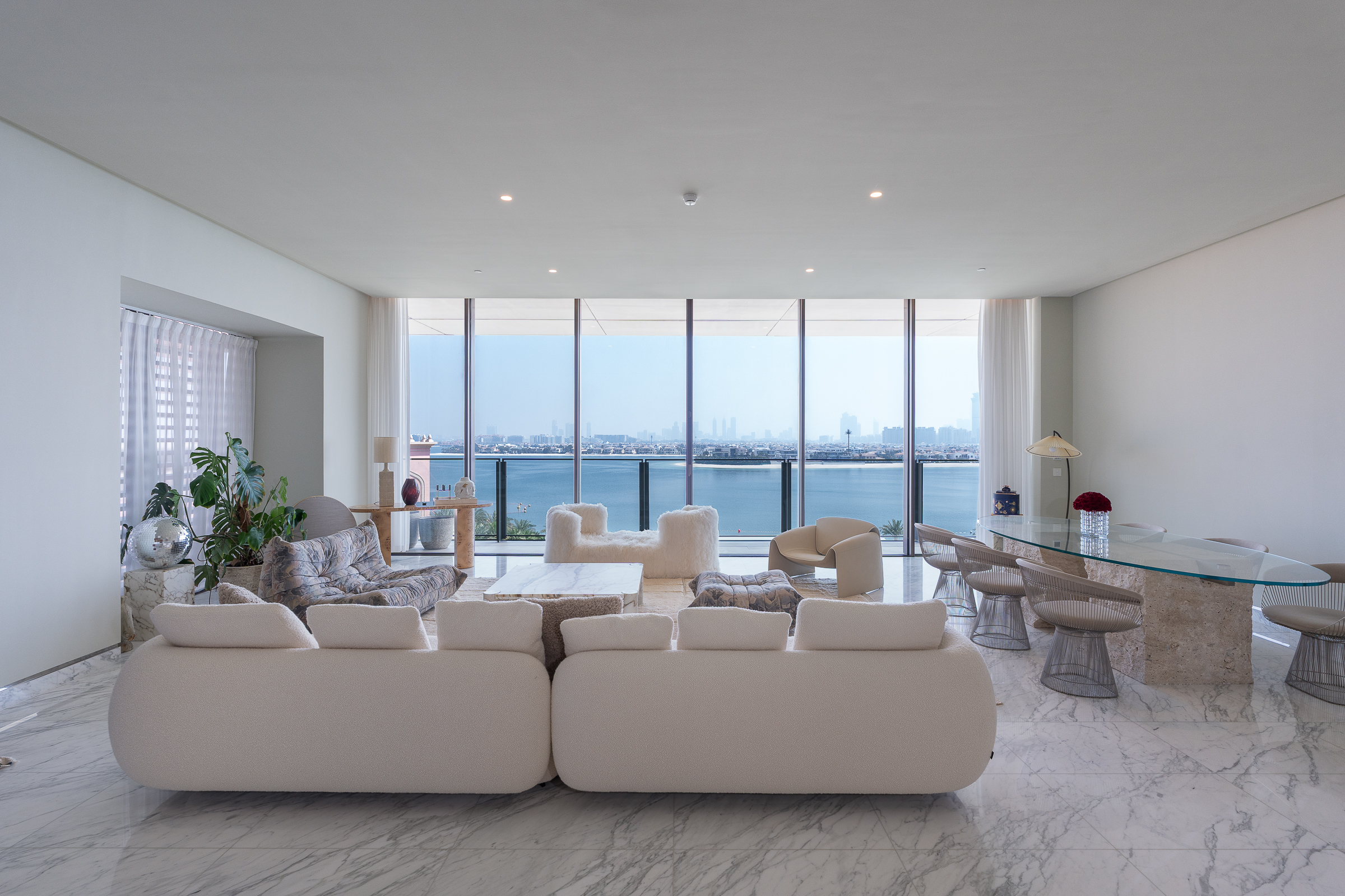 Furnished Sea-Facing Royal Atlantis Apartment