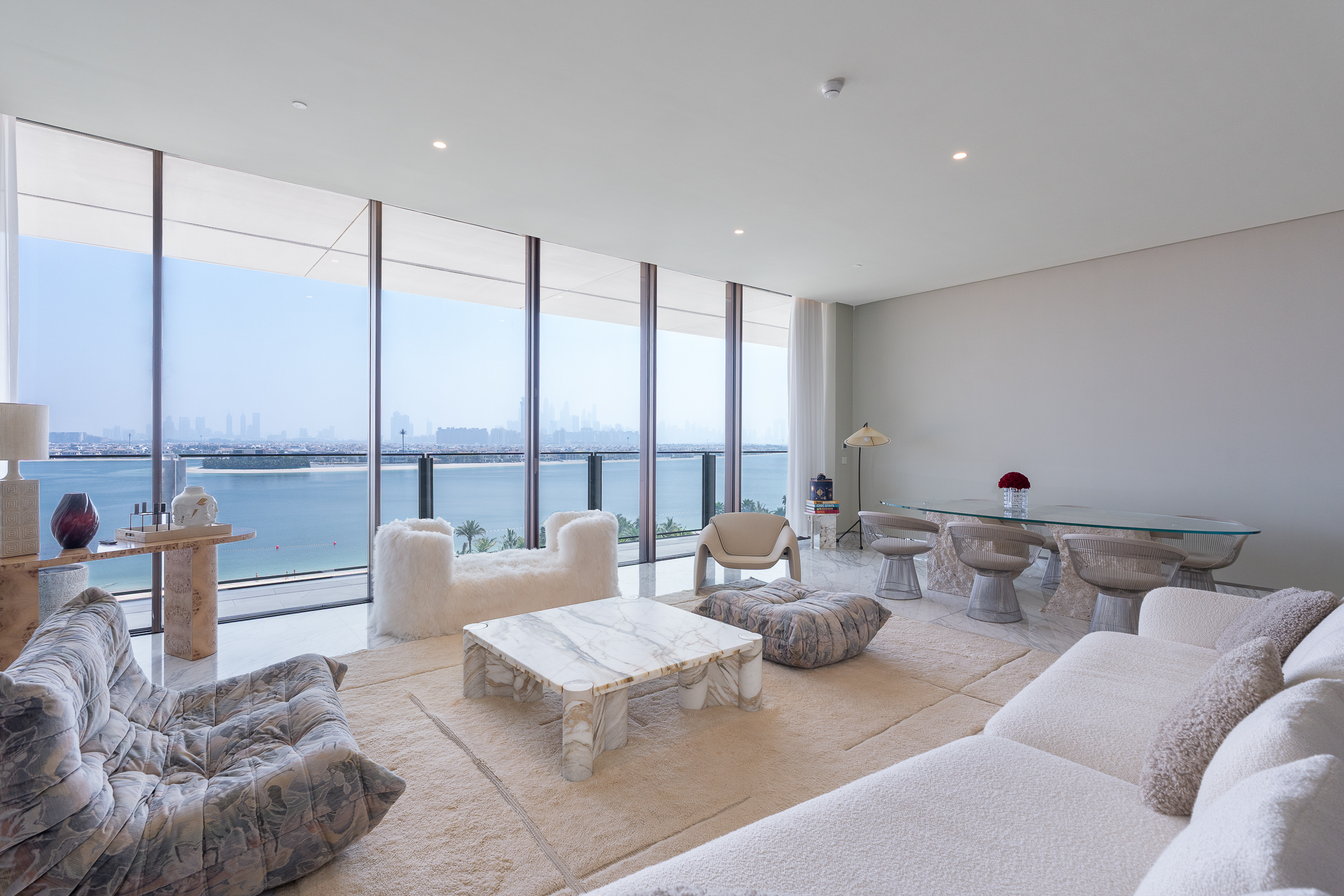 Furnished Sea-Facing Royal Atlantis Apartment