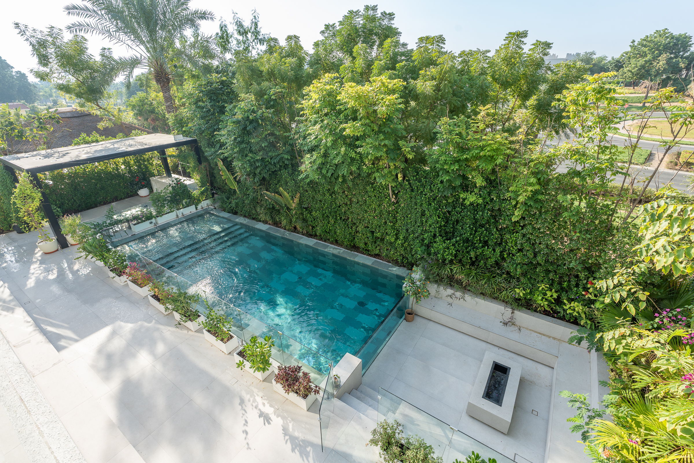 Modern Miami-Style Villa in Jumeirah Islands