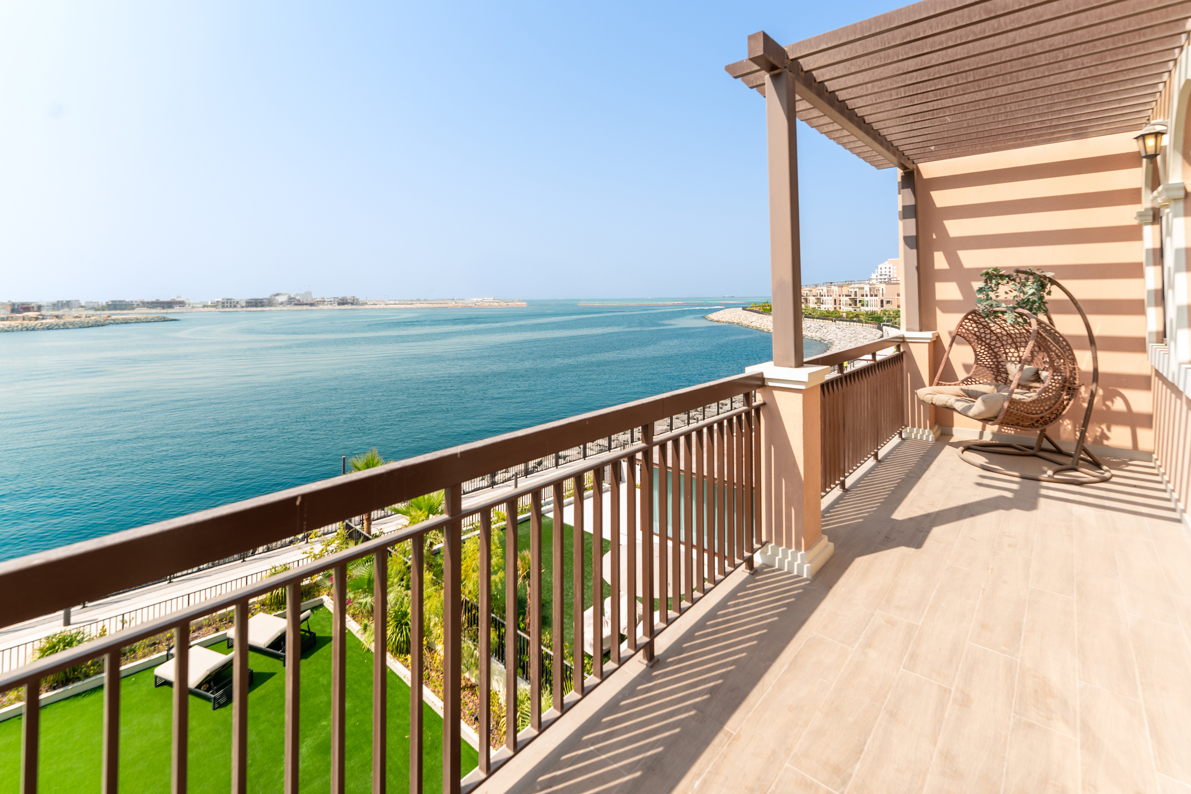 Sur La Mer Townhouse with Breathtaking Ocean Views