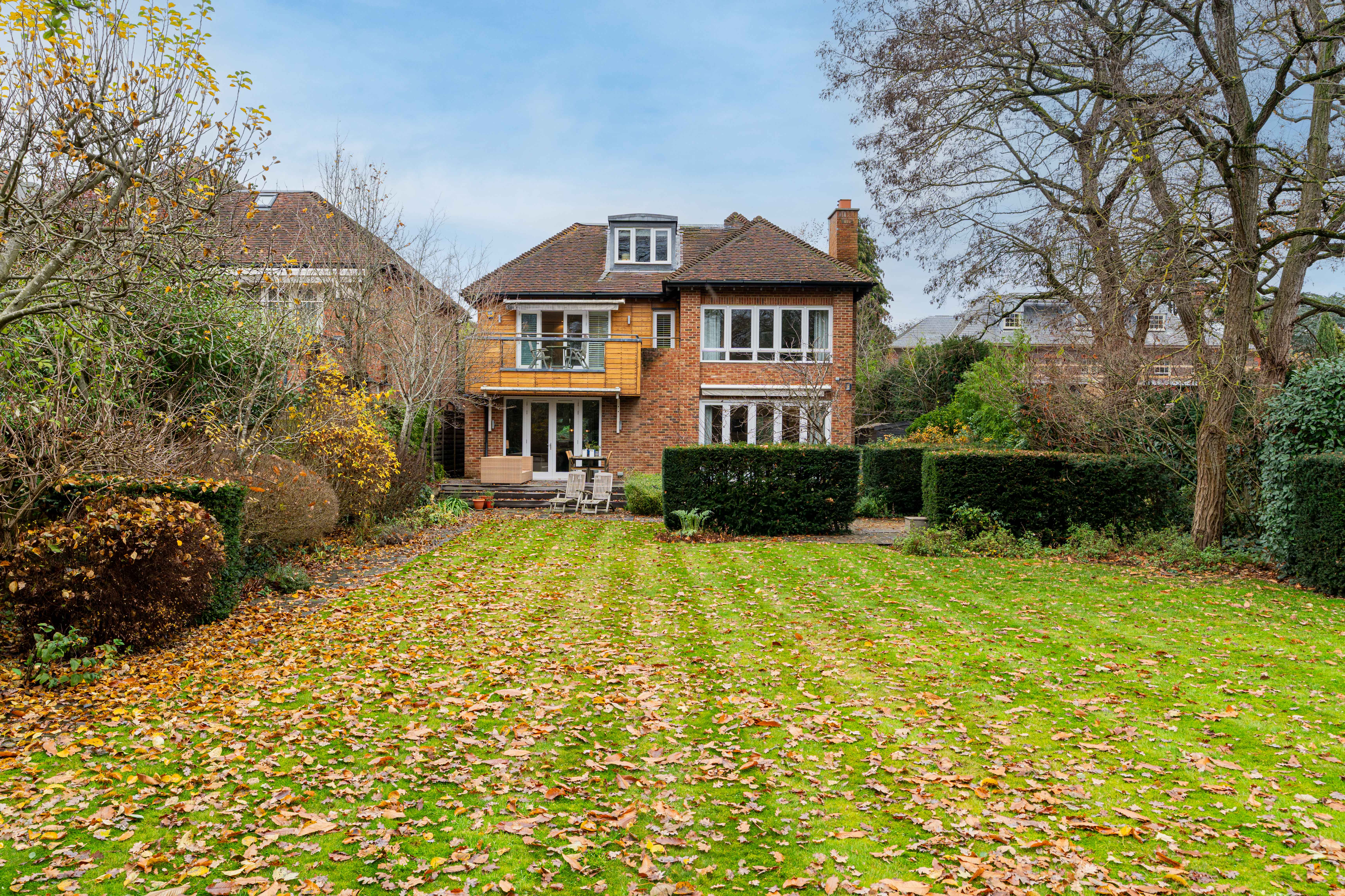 A modern family house overlooking Royal Wimbledon Golf Course