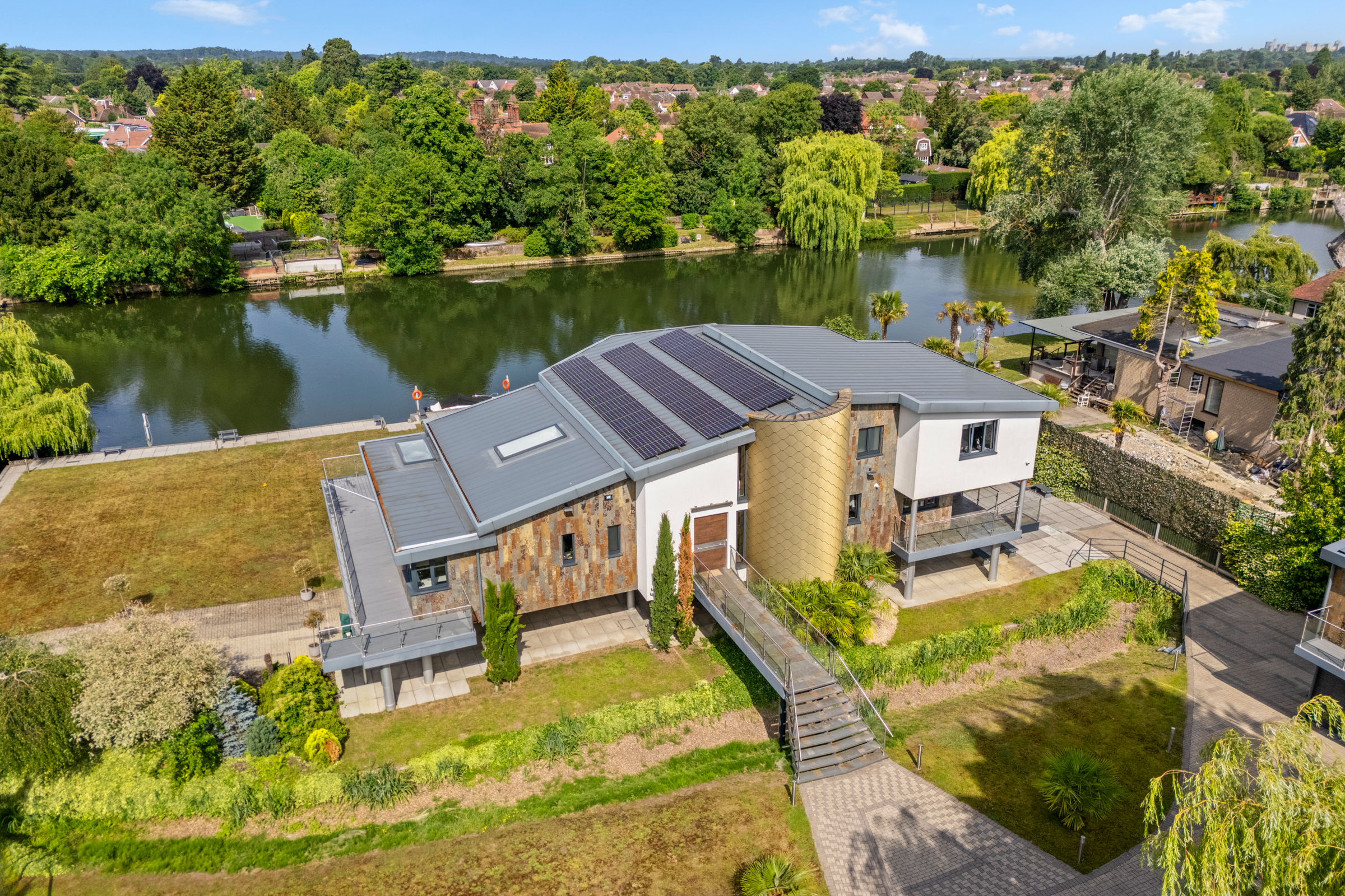 Exceptional riverside home with mooring on Friary Island