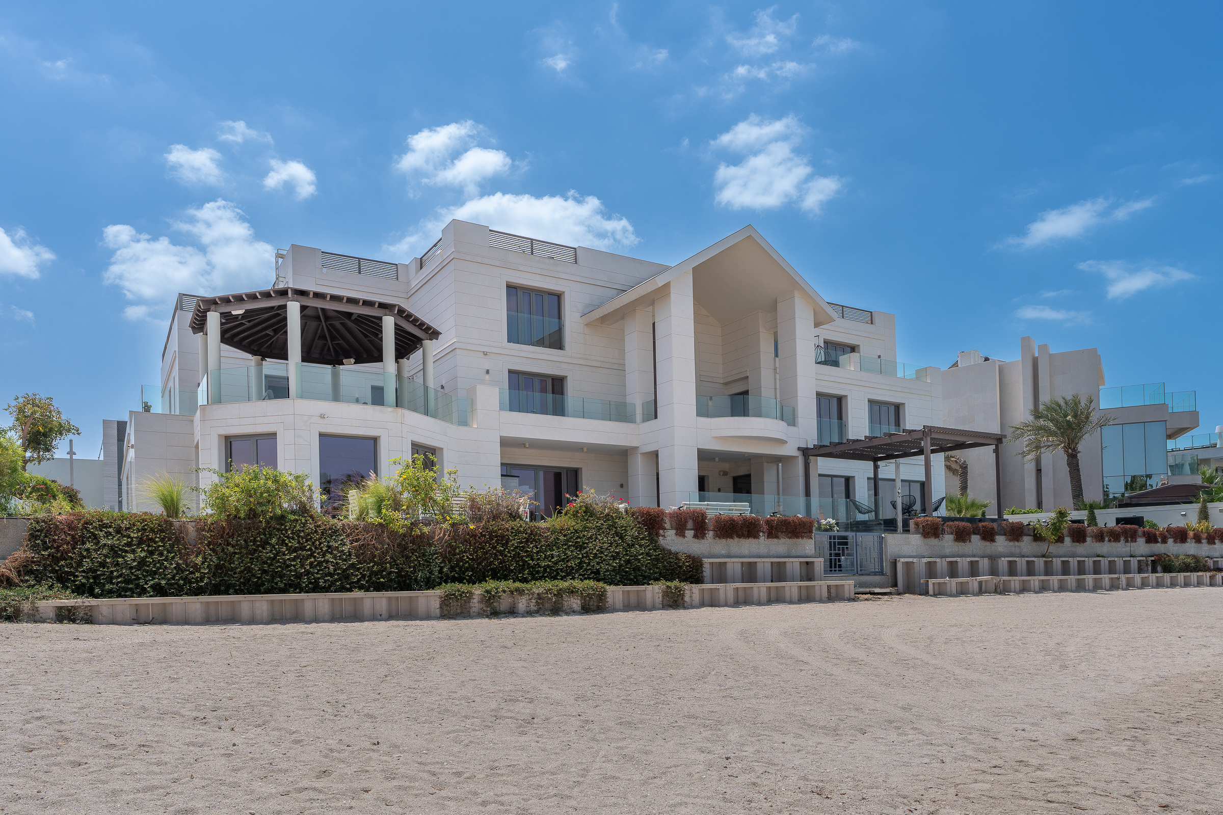 Custom-Built Luxury Mansion on Palm Jumeirah