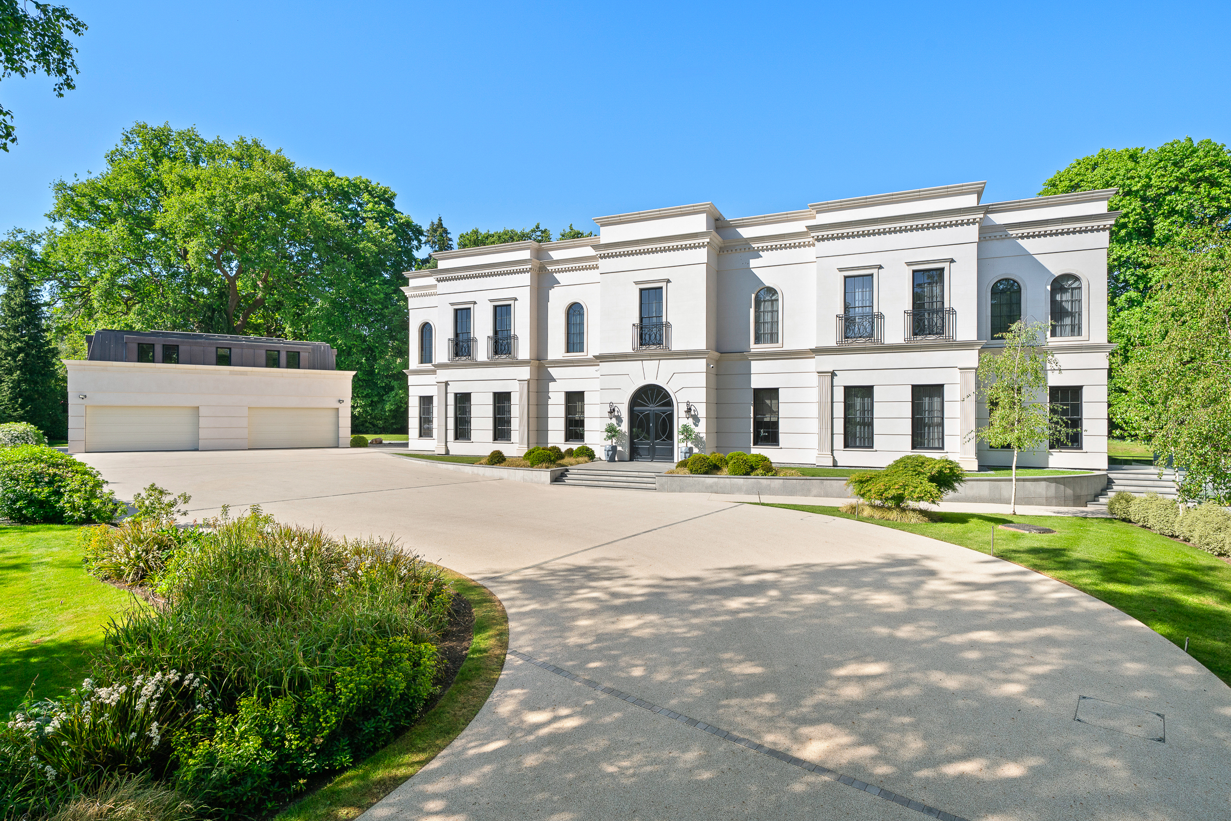 Luxurious Brand New Home Located on St George’s Hill