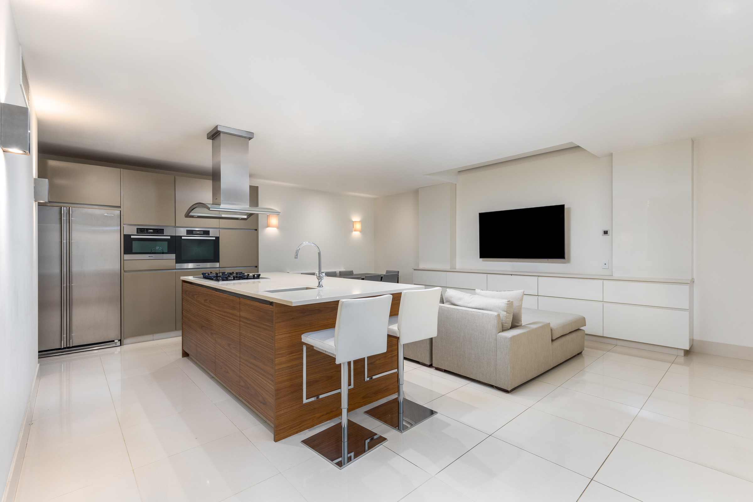 A Refined Belgravia Mews House Moments from Hyde Park