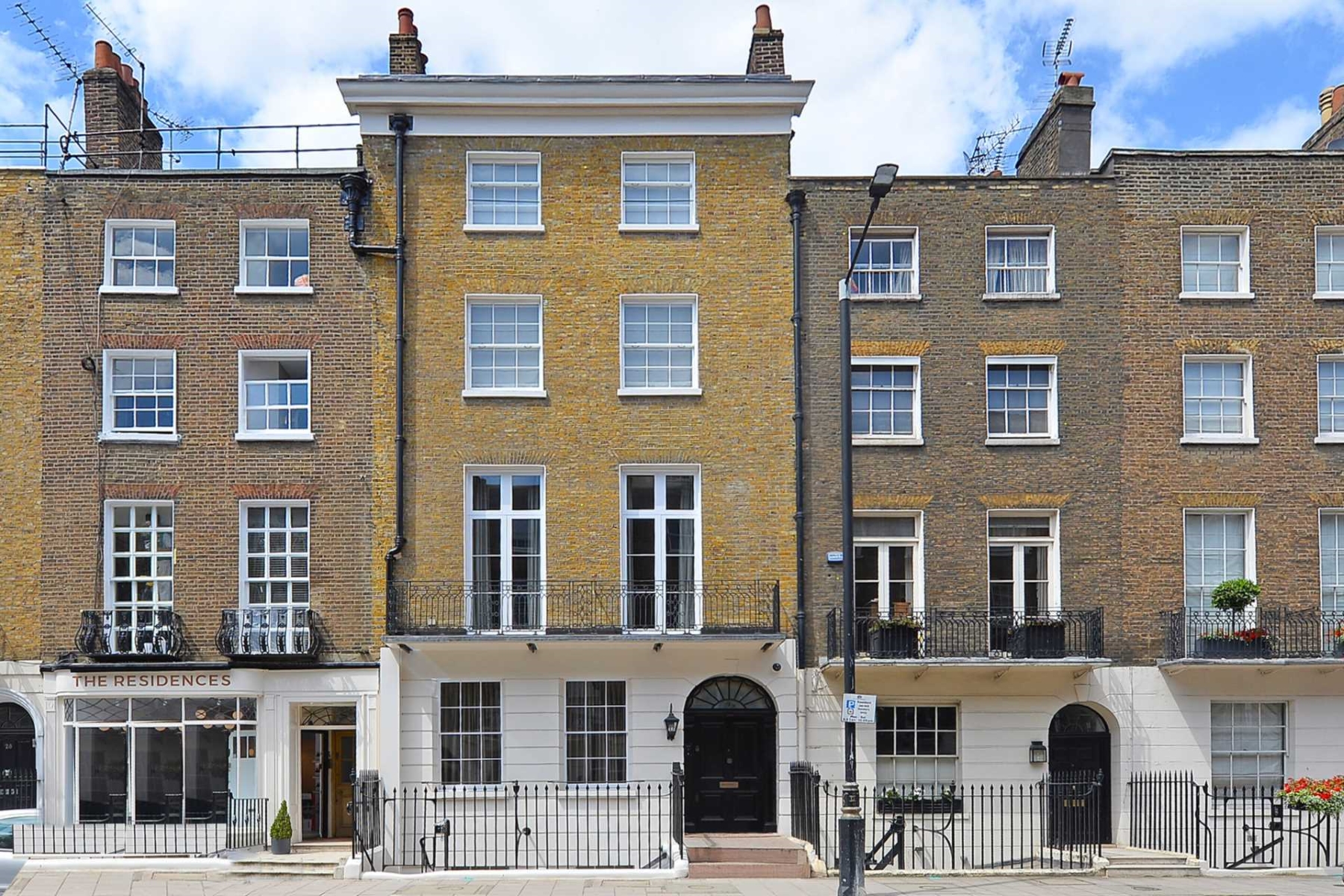Elegantly renovated six-bedroom townhouse in the heart of Belgravia
