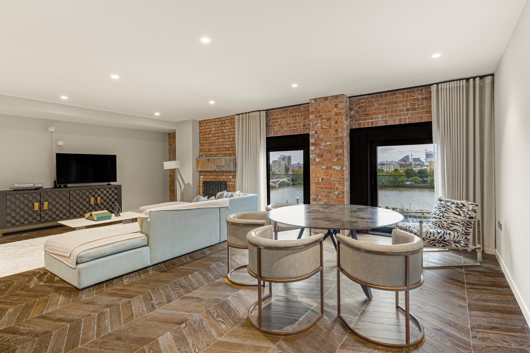 Iconic apartment in the one and only Battersea Power Station