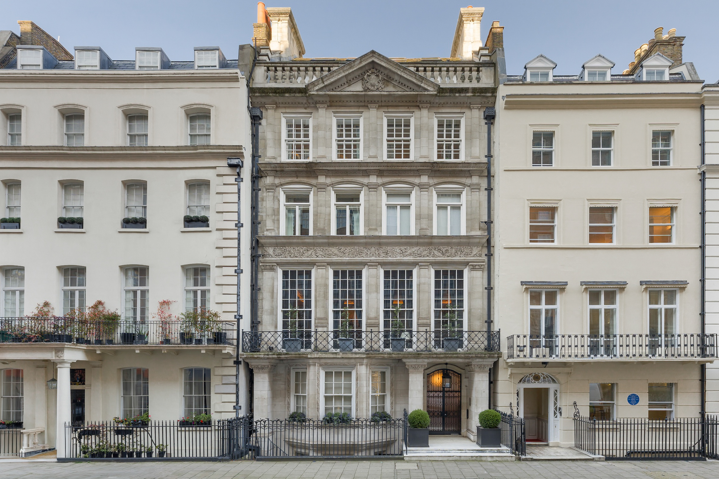 Trophy Duplex Apartment in the heart of Mayfair
