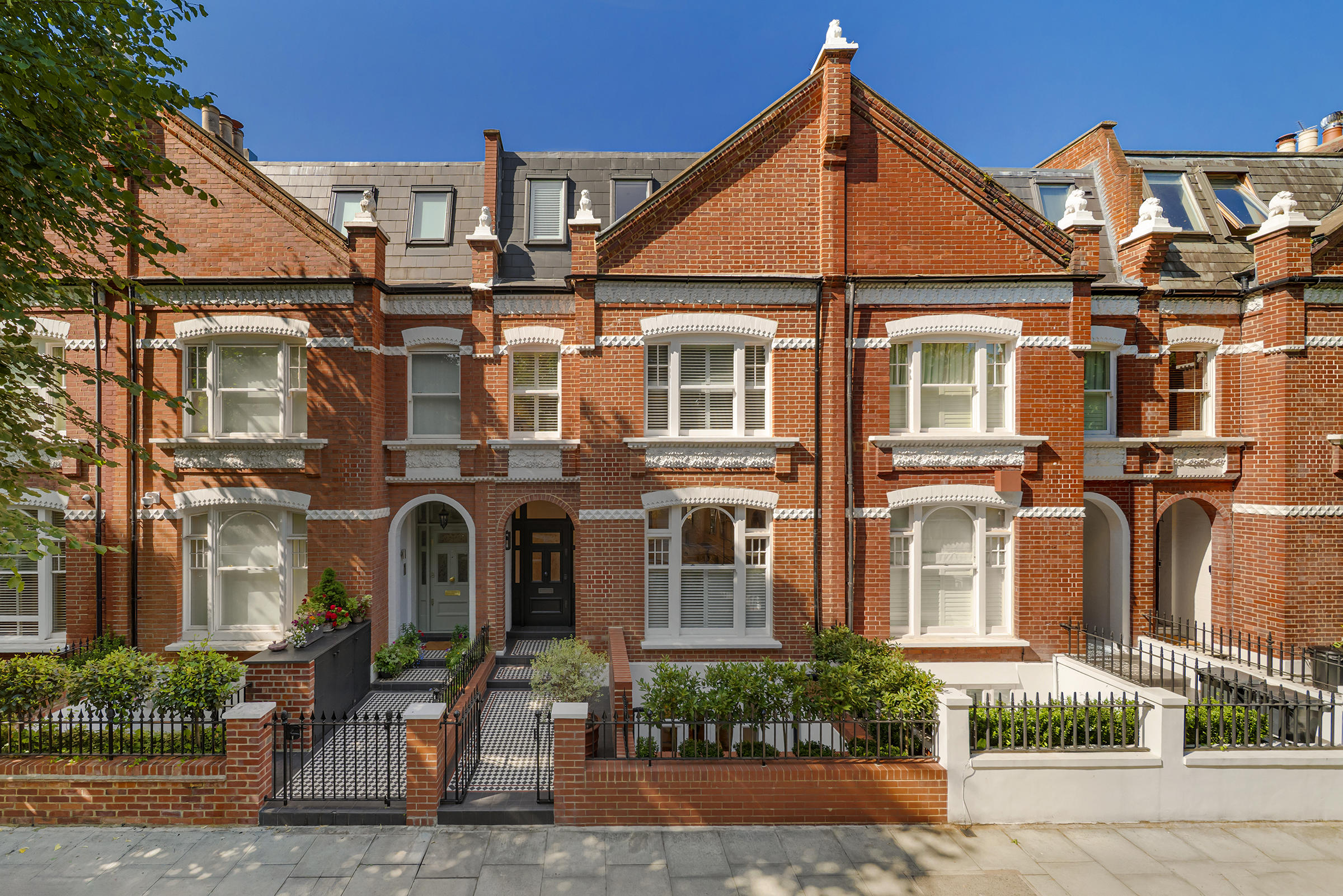 Exceptional Six-Bedroom ‘Lion House’ on the Peterborough Estate