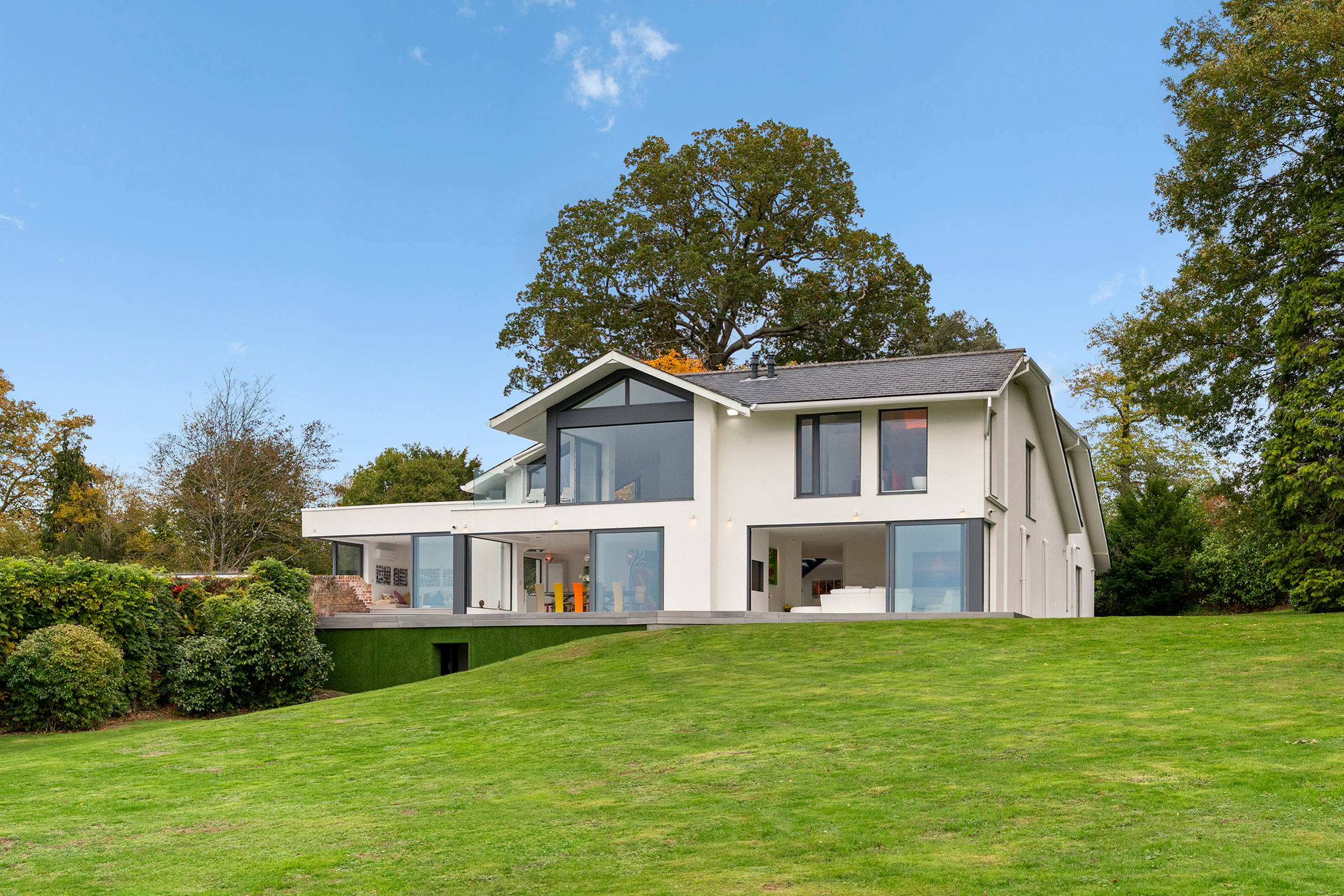 A Contemporary Country House Designed for Modern Living