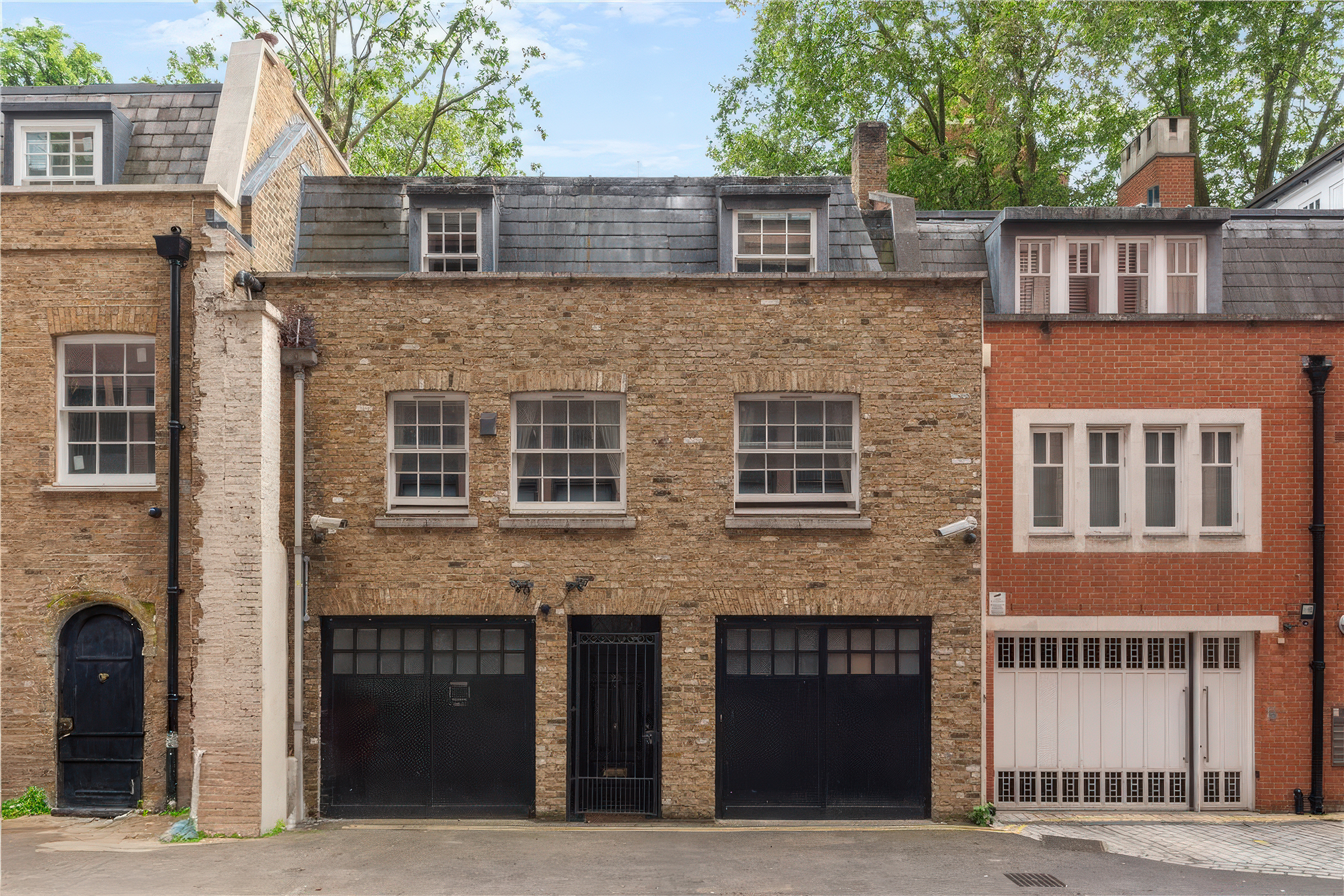 A Mayfair townhouse with a garden, terrace and private pool