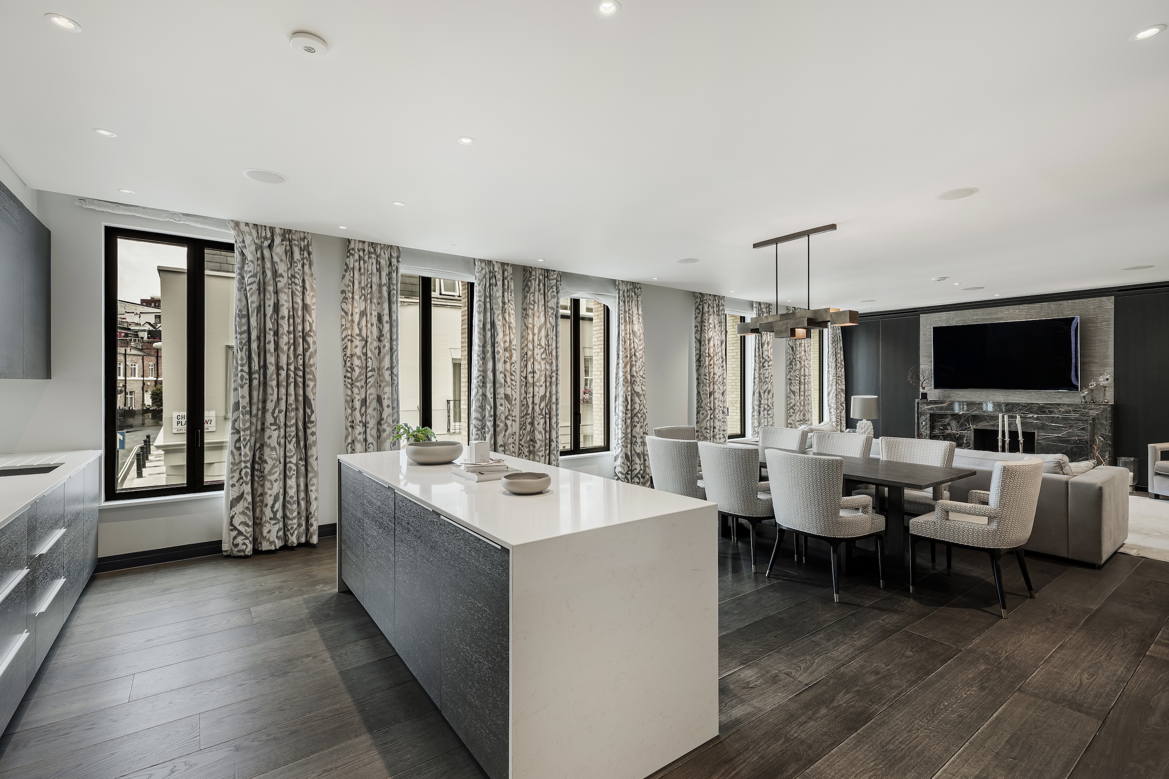 Luxury two-bedroom apartment in the heart of Knightsbridge