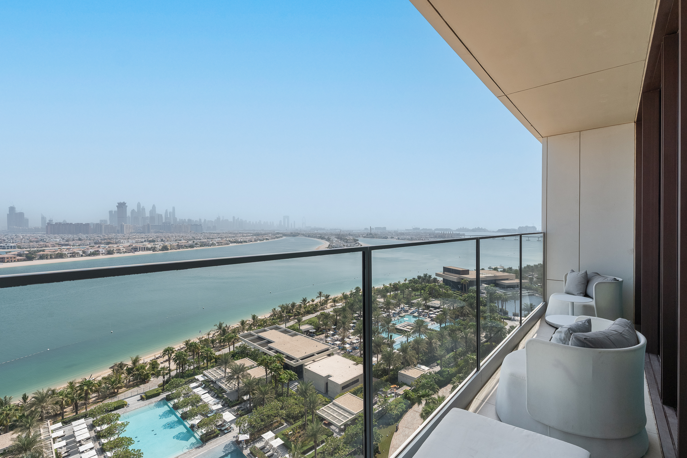 High-Floor Apartment, Sweeping Palm Jumeirah Views